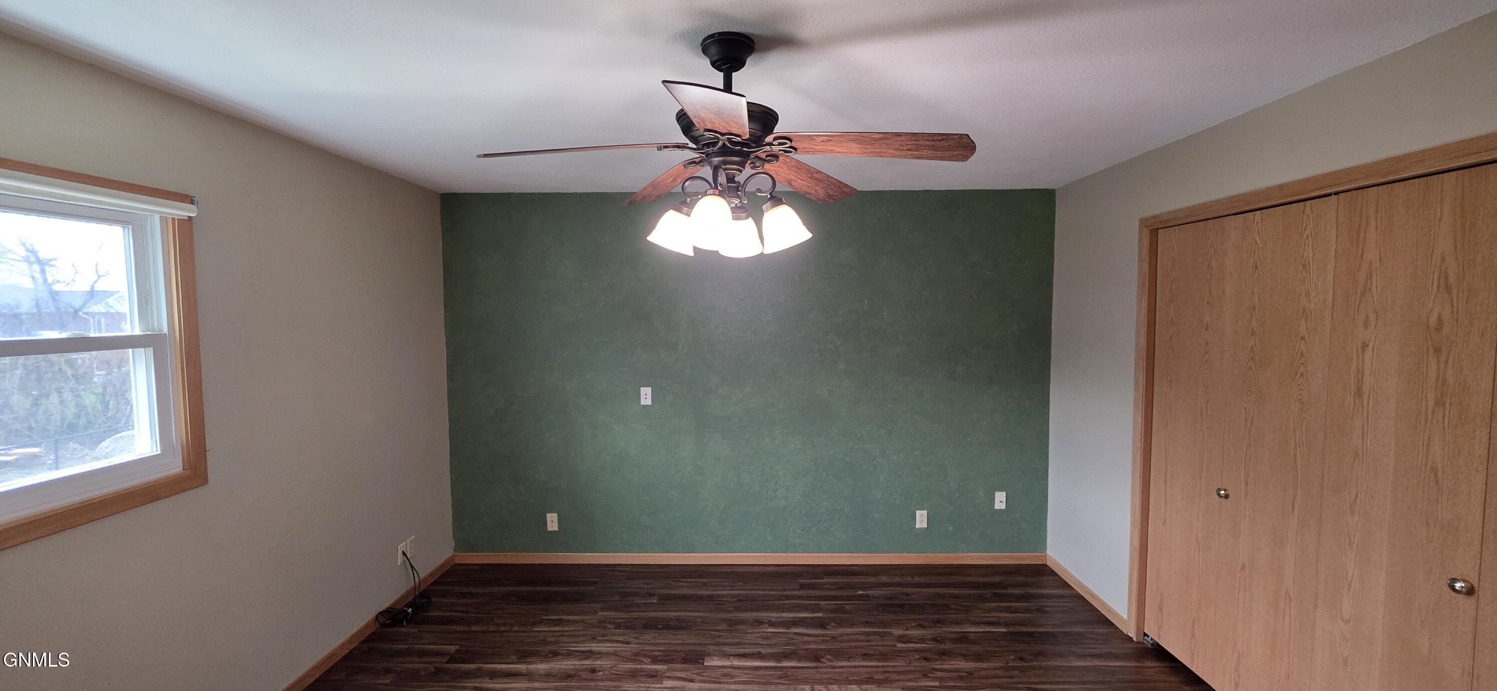 property viewer photo 18