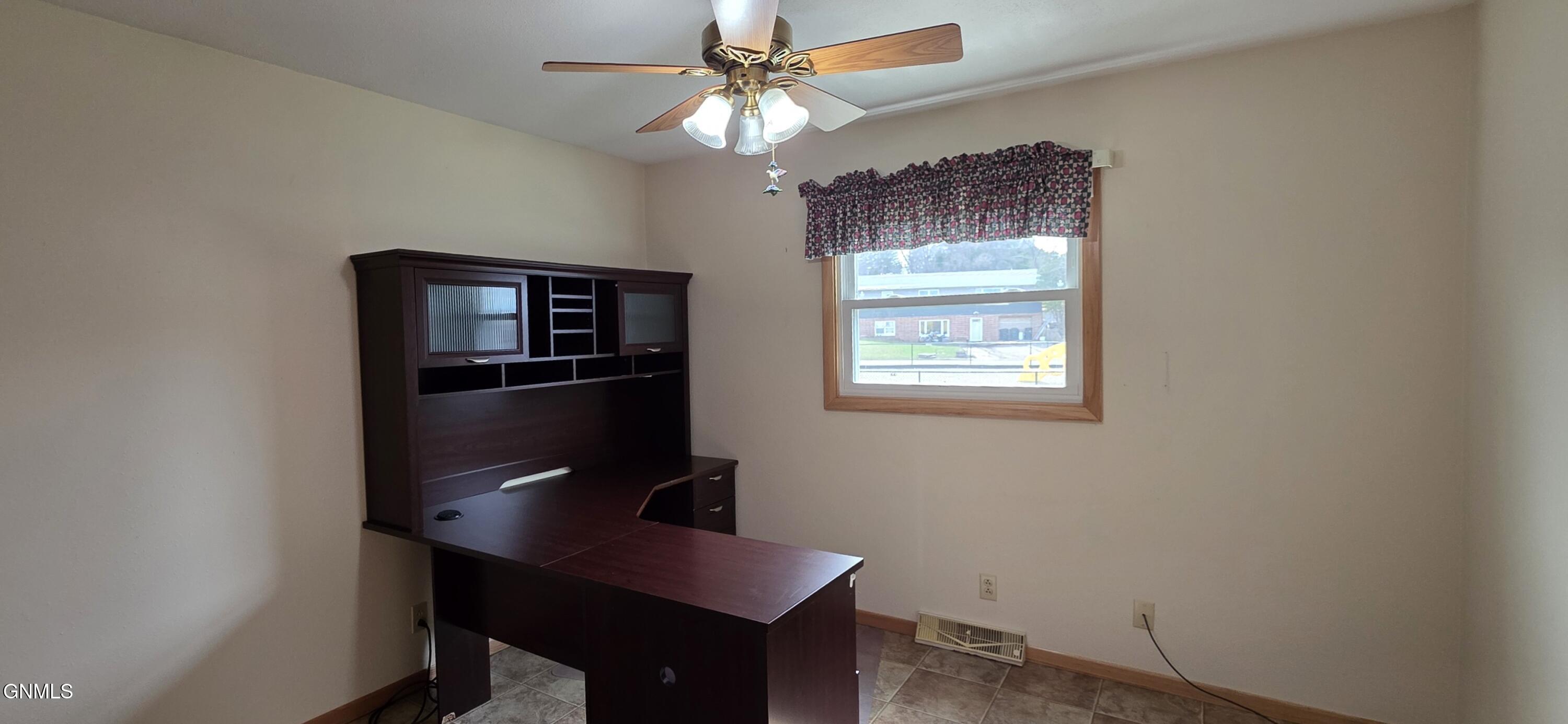 property viewer photo 23