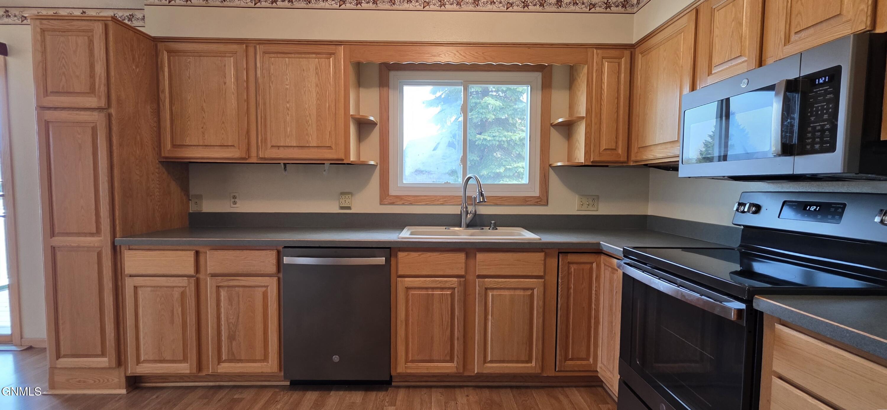 property viewer photo 3