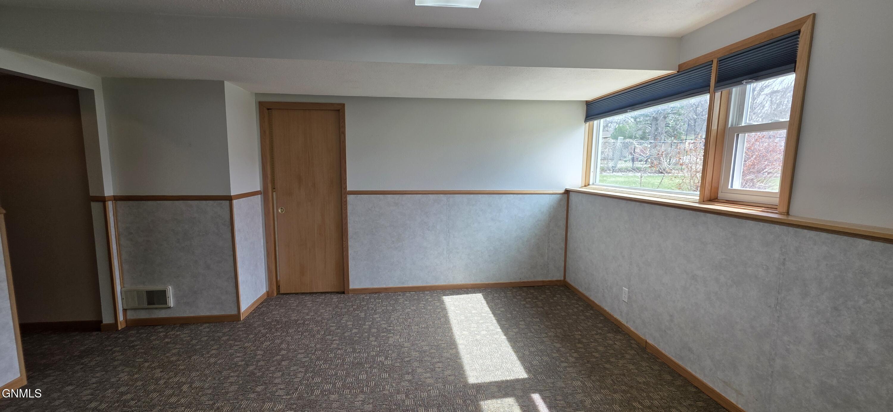 property viewer photo 36