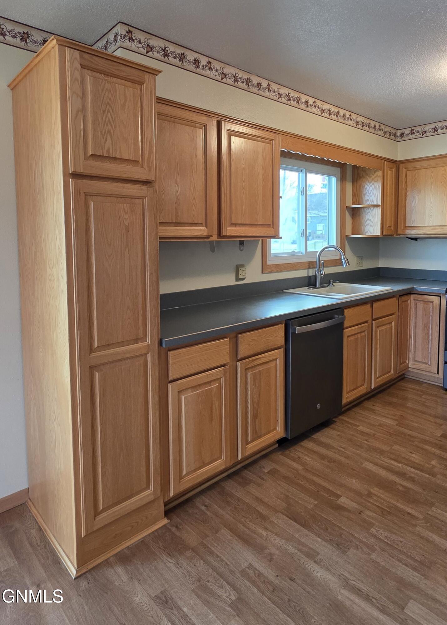 property viewer photo 6