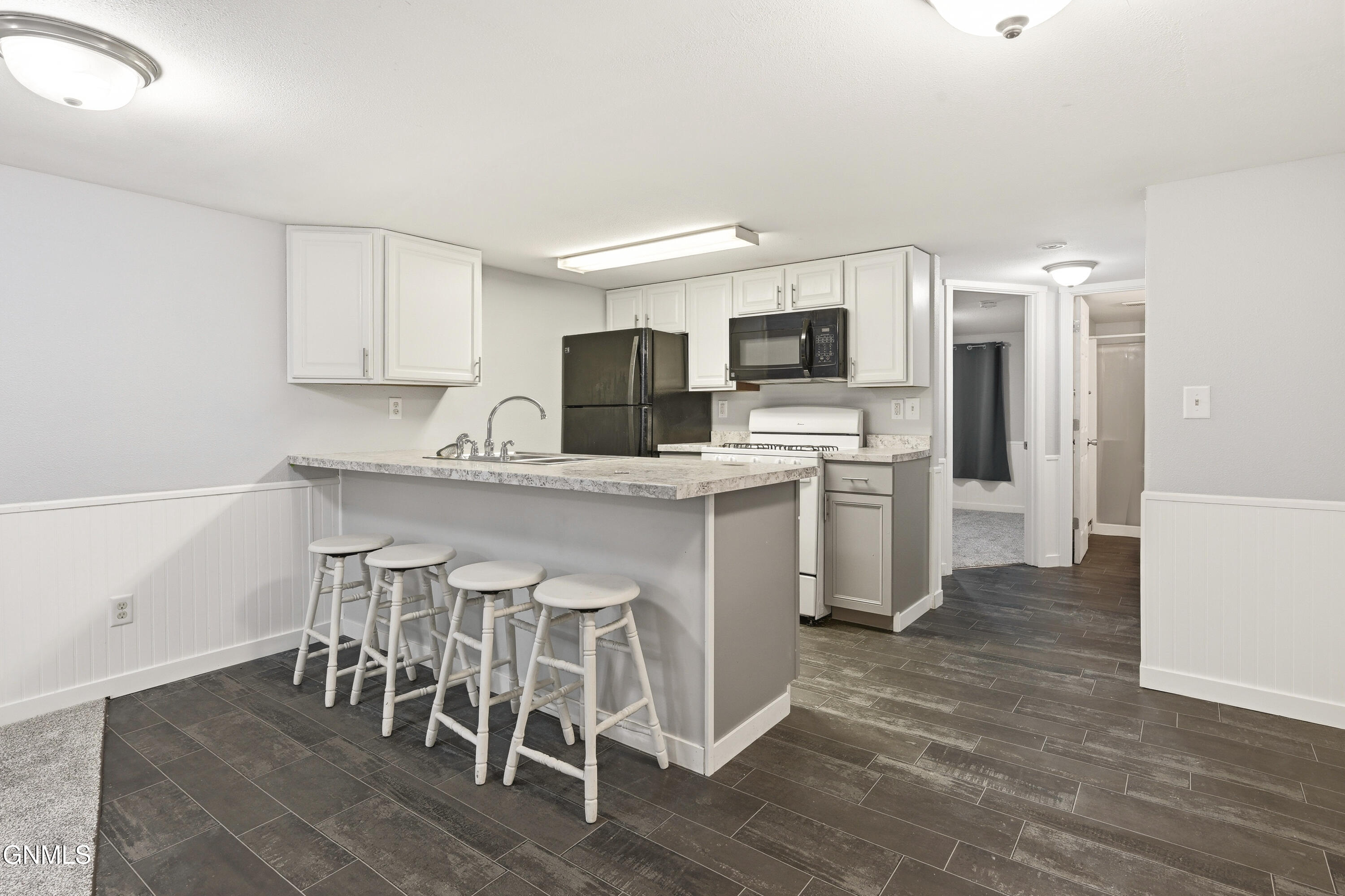 property viewer photo 4