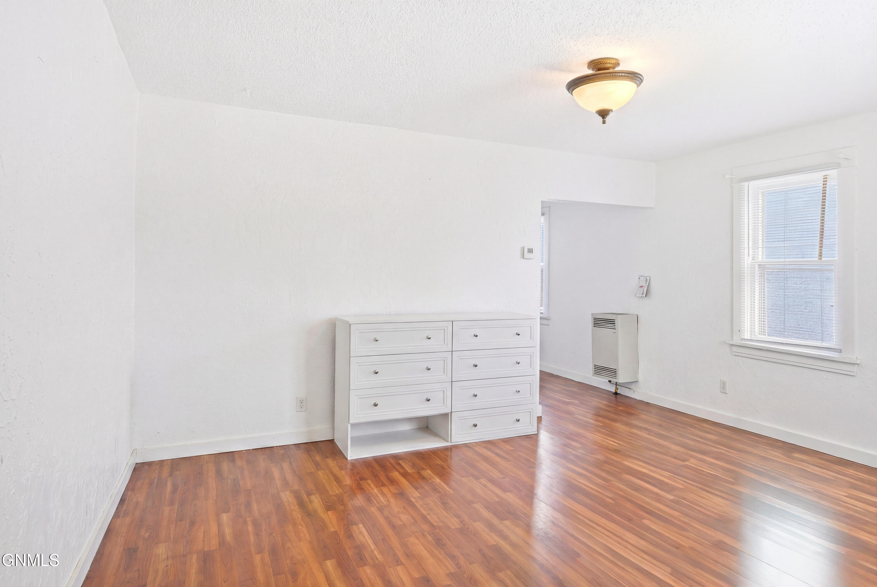 property viewer photo 6