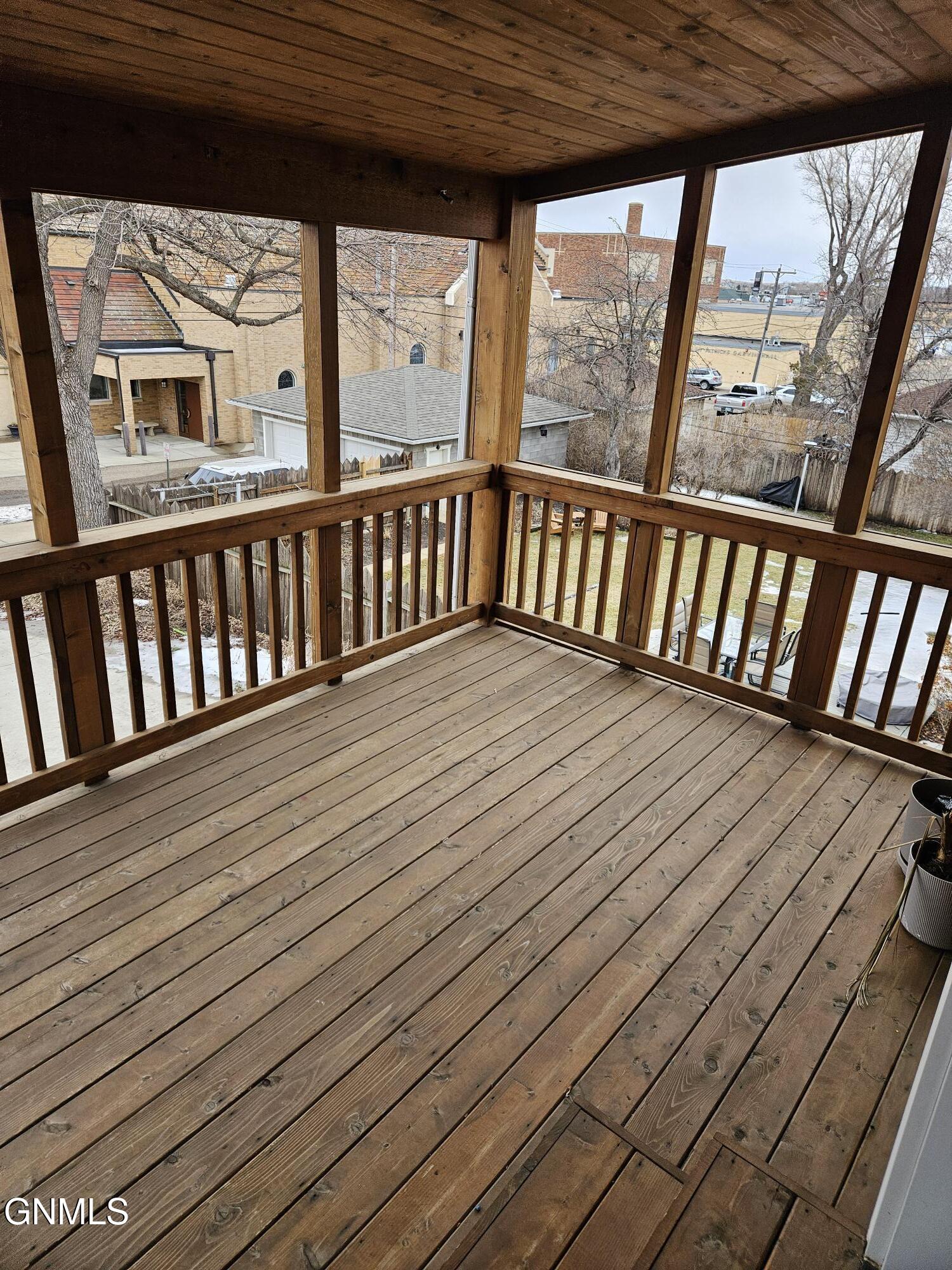 main property photo 41