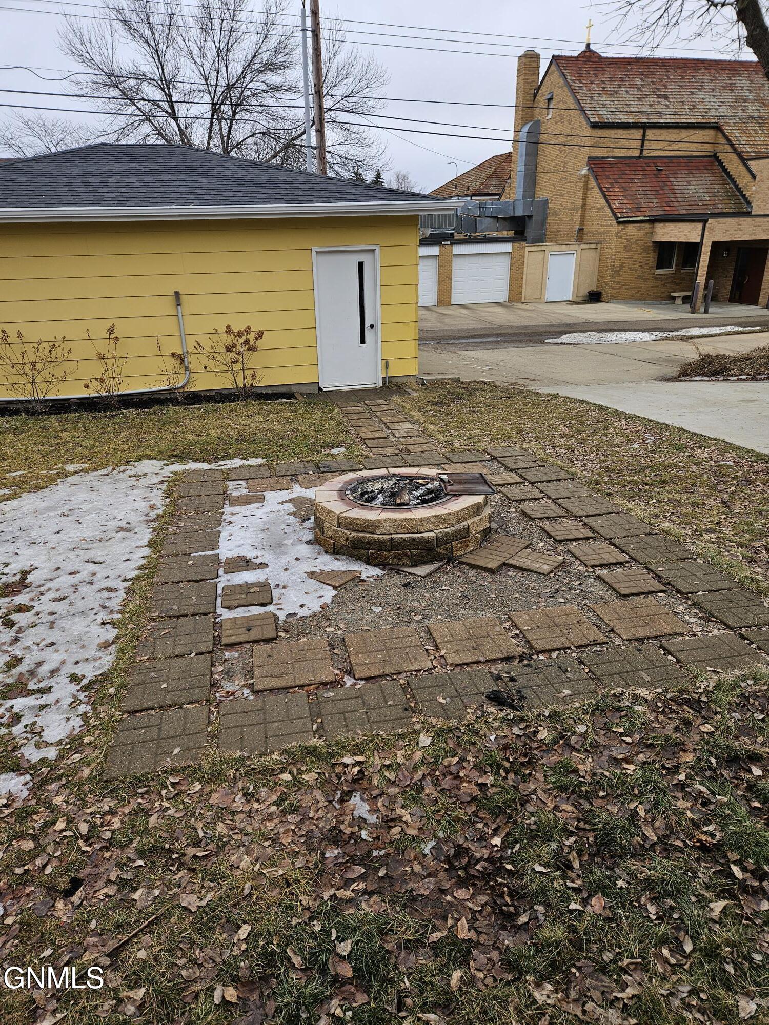 main property photo 5