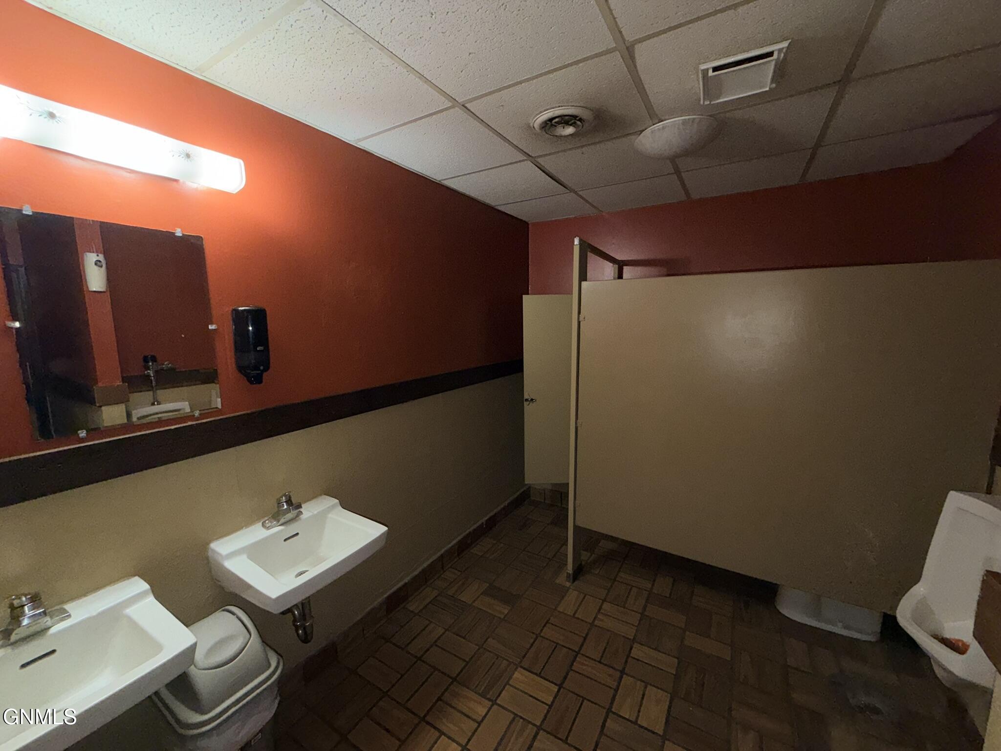 main property photo 16