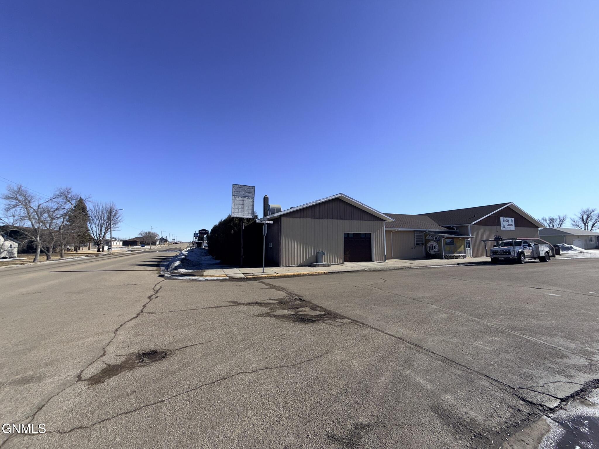main property photo 26