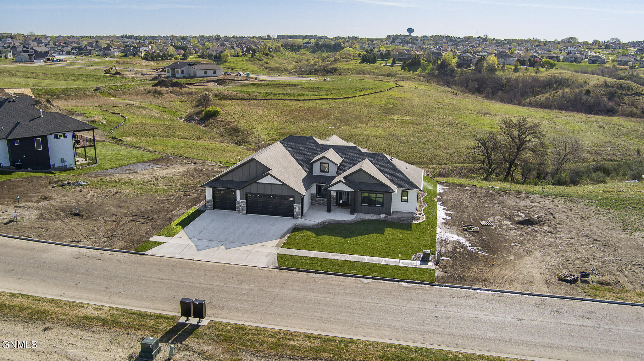 main property photo 1