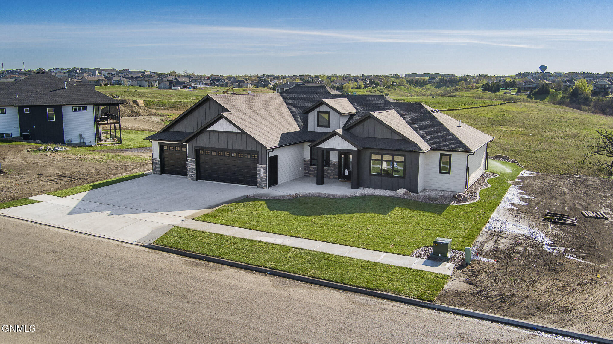 main property photo 64