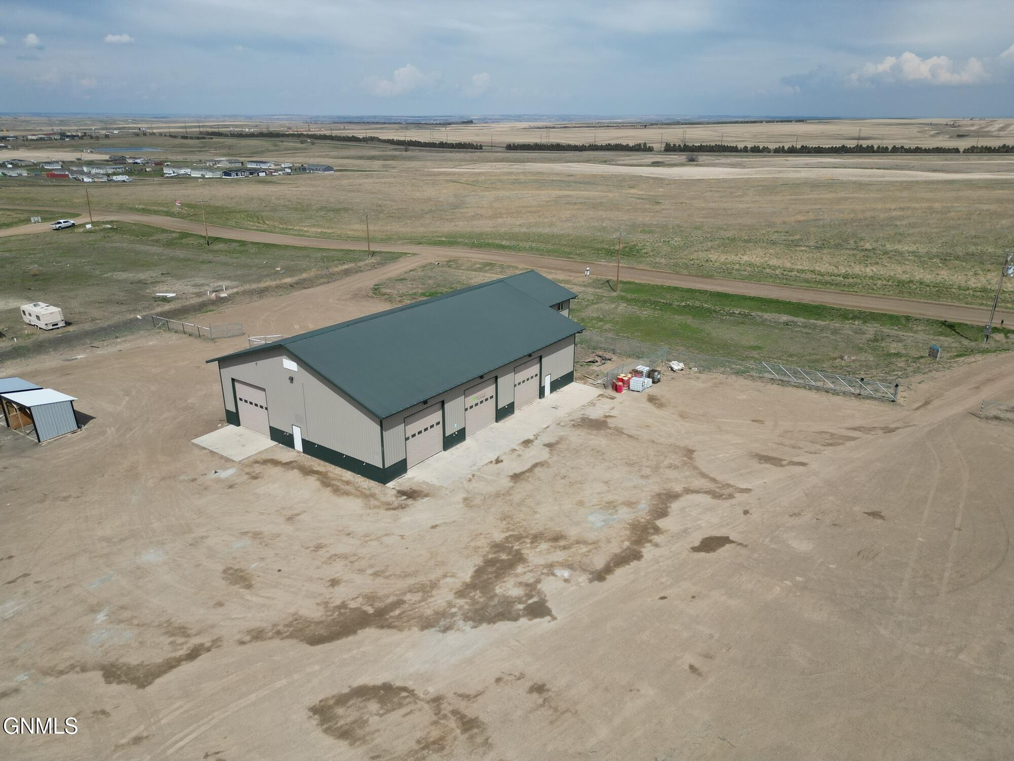 main property photo 12