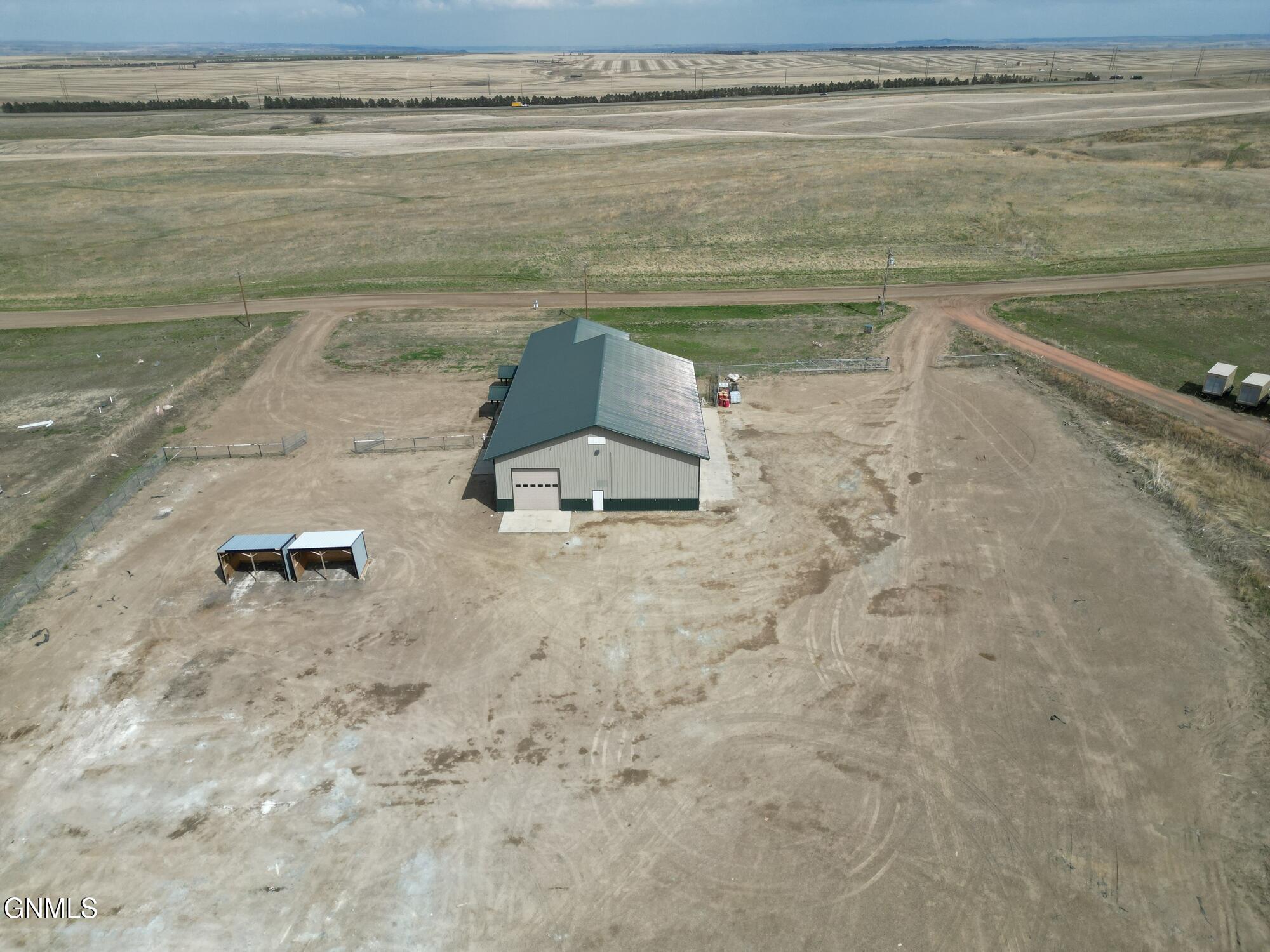main property photo 13