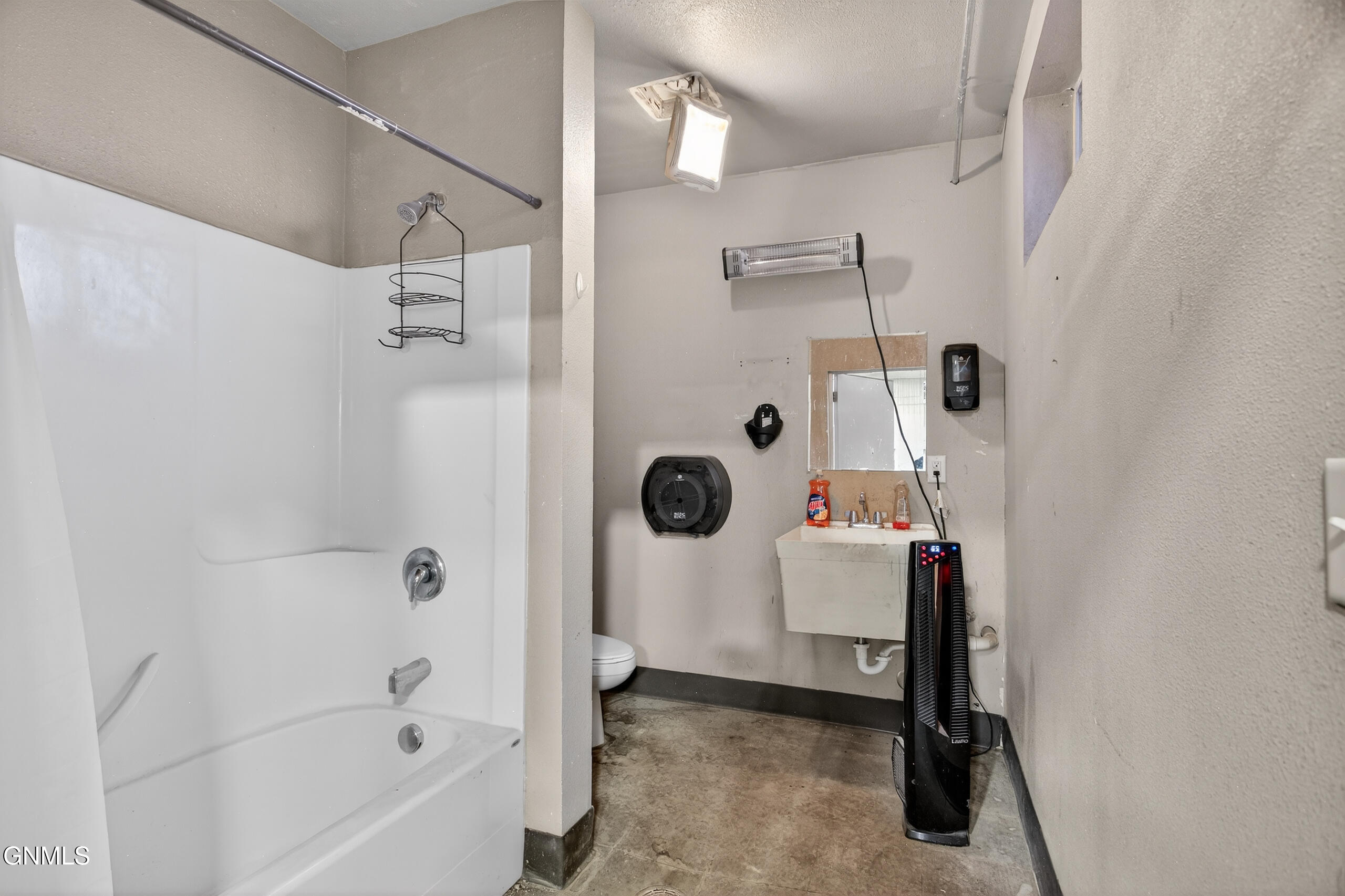 main property photo 77