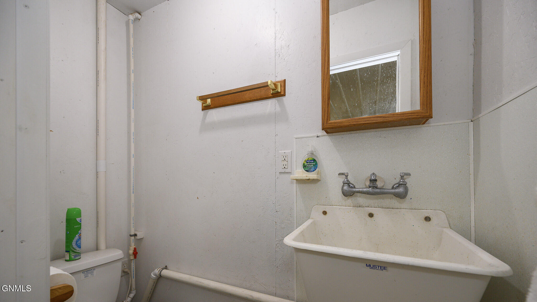 main property photo 38