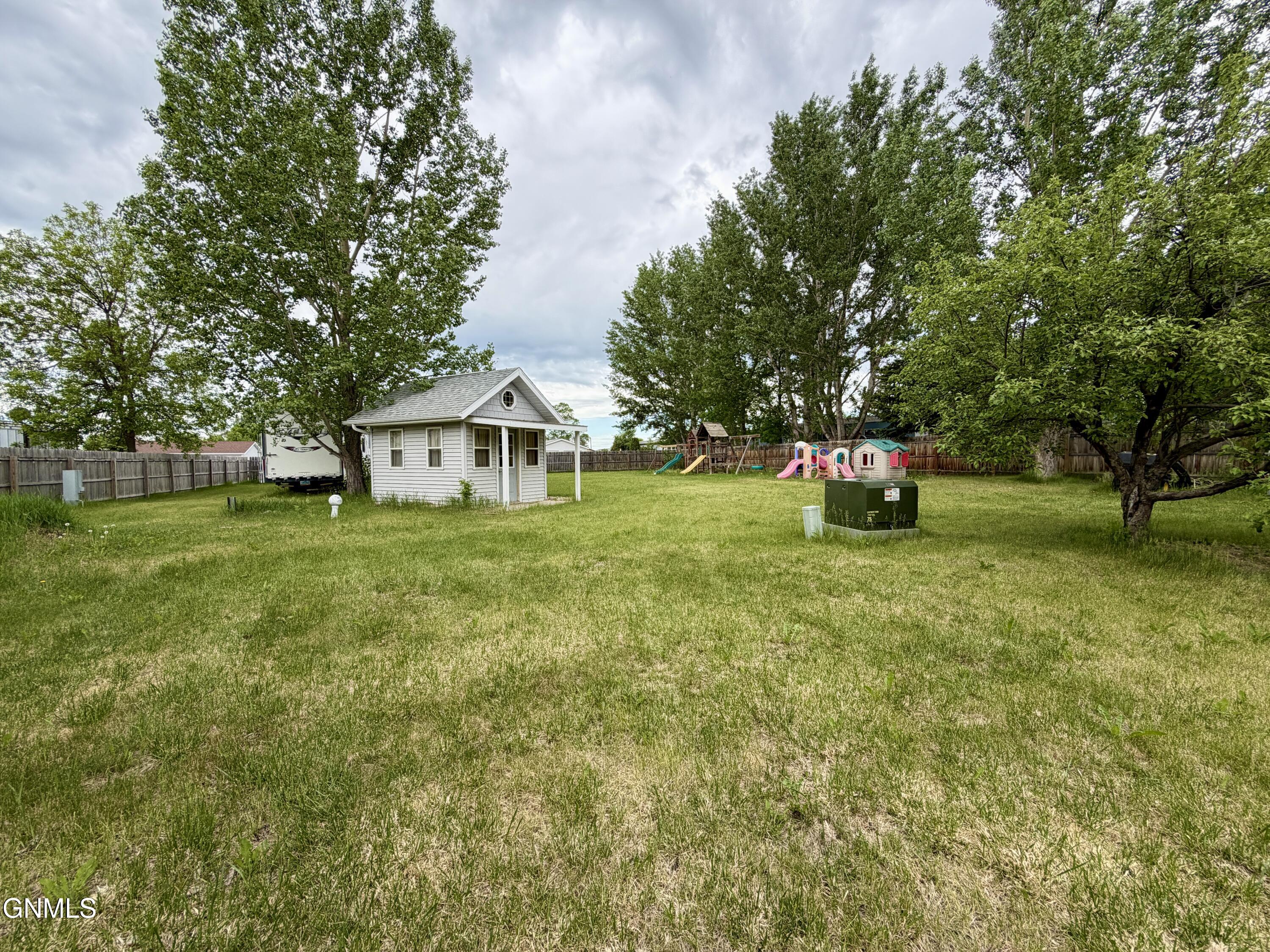 main property photo 43