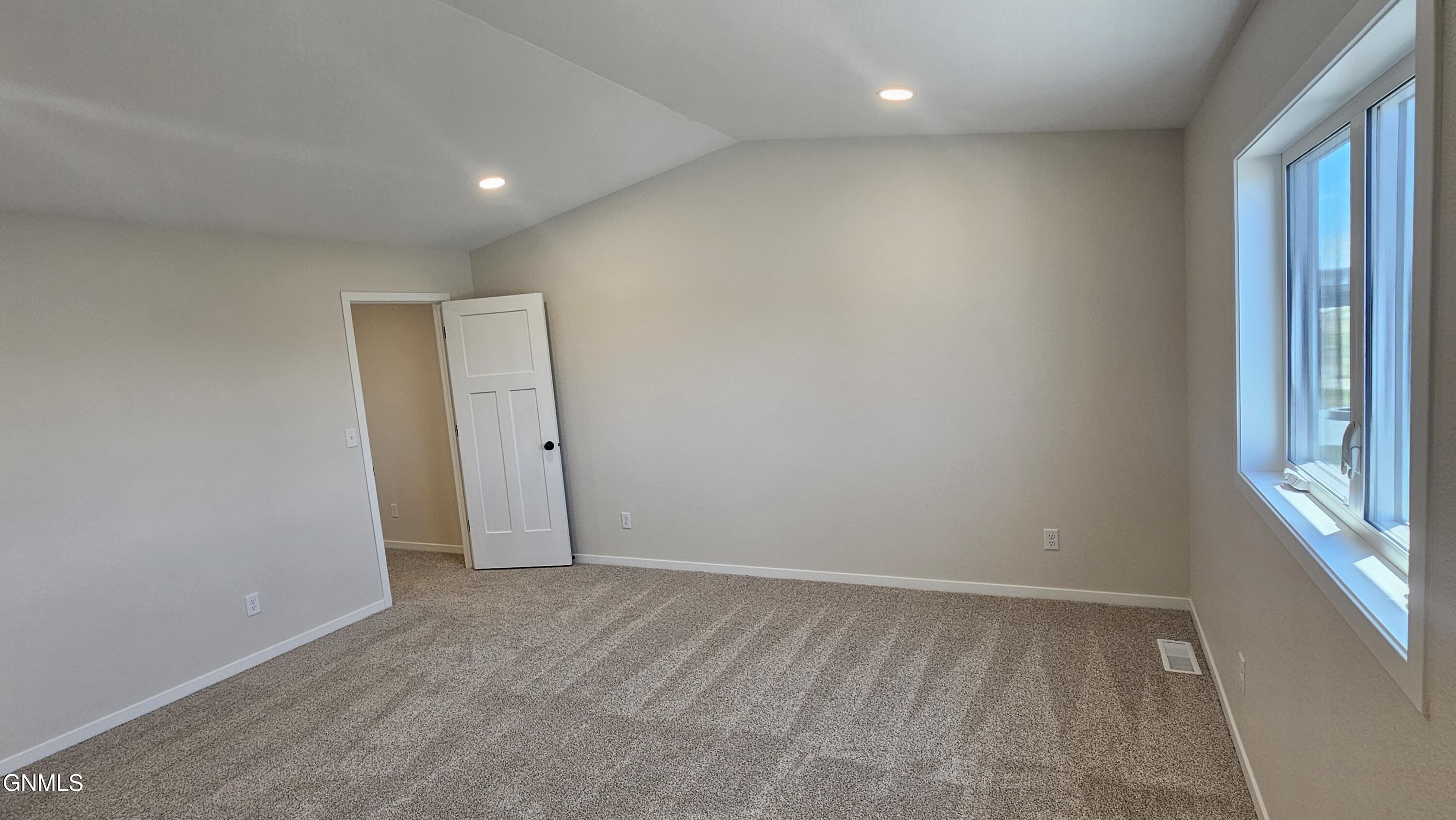 property viewer photo 14