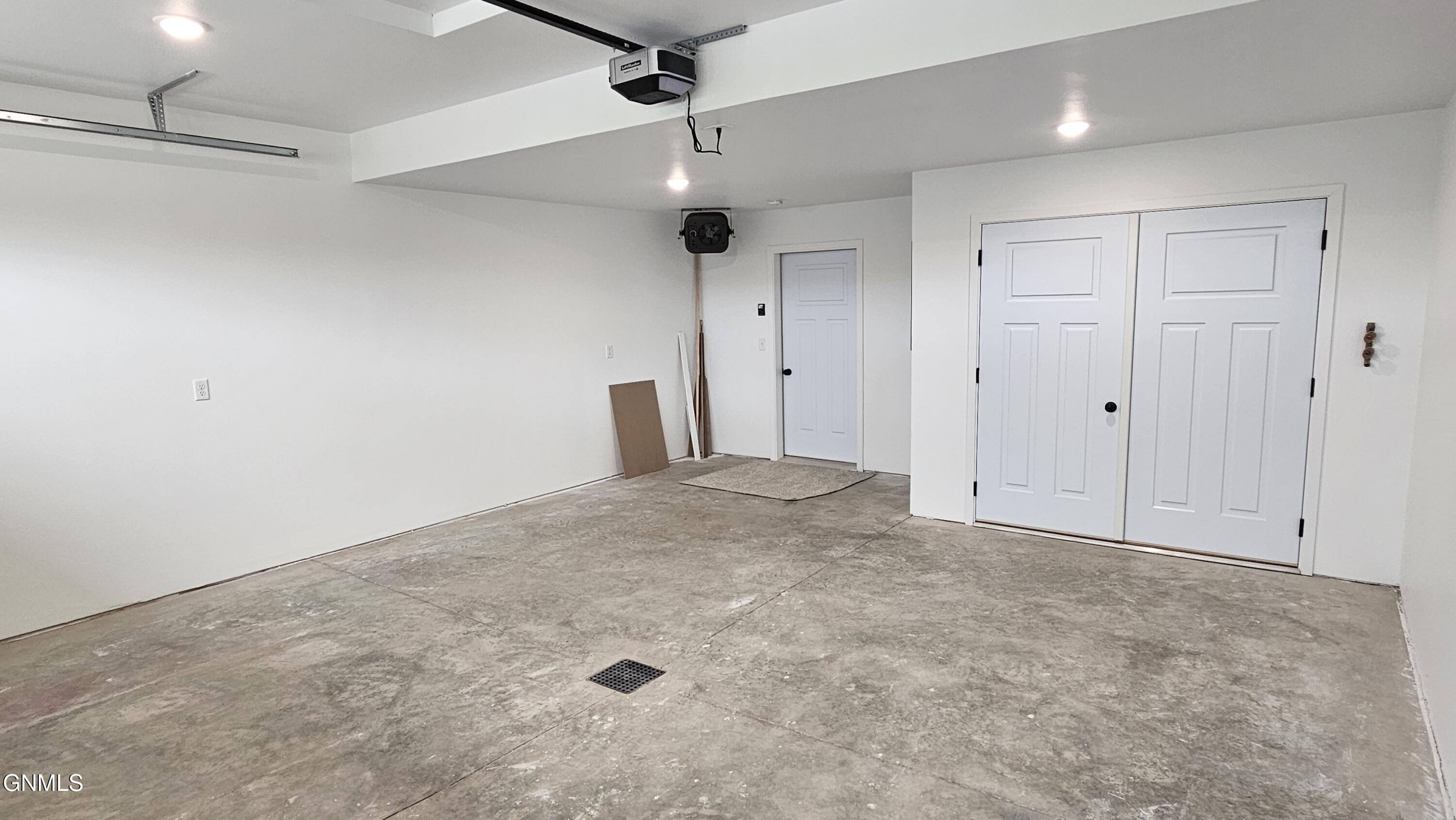 property viewer photo 21