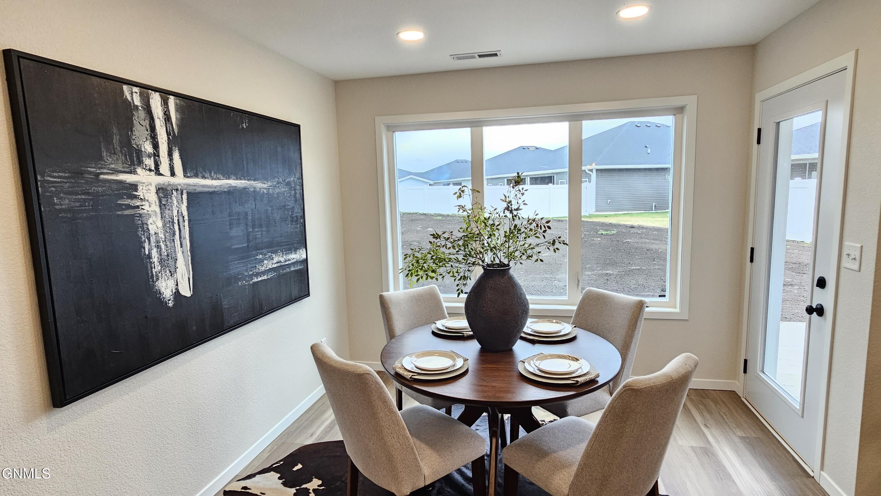 property viewer photo 6