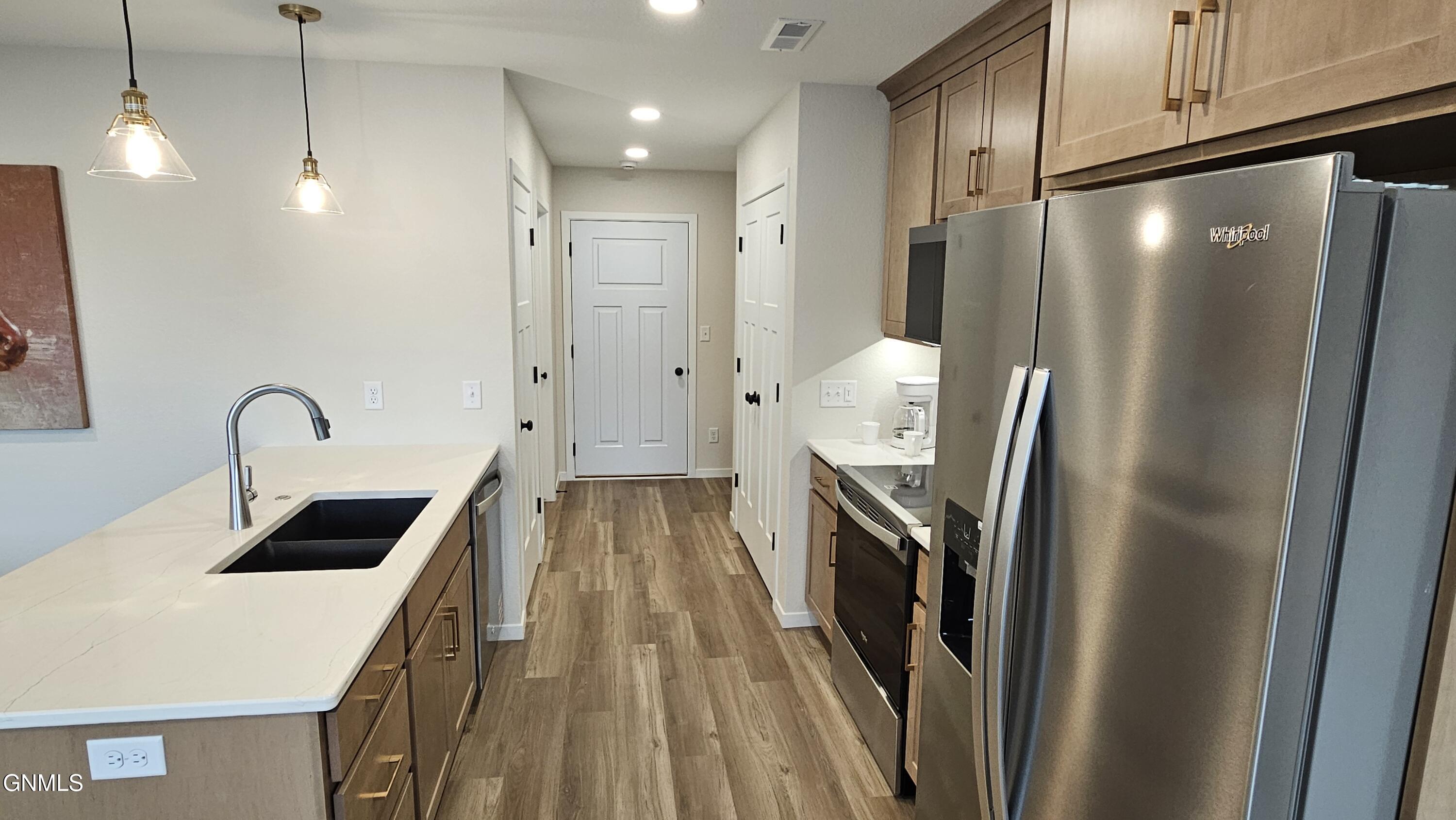 property viewer photo 7