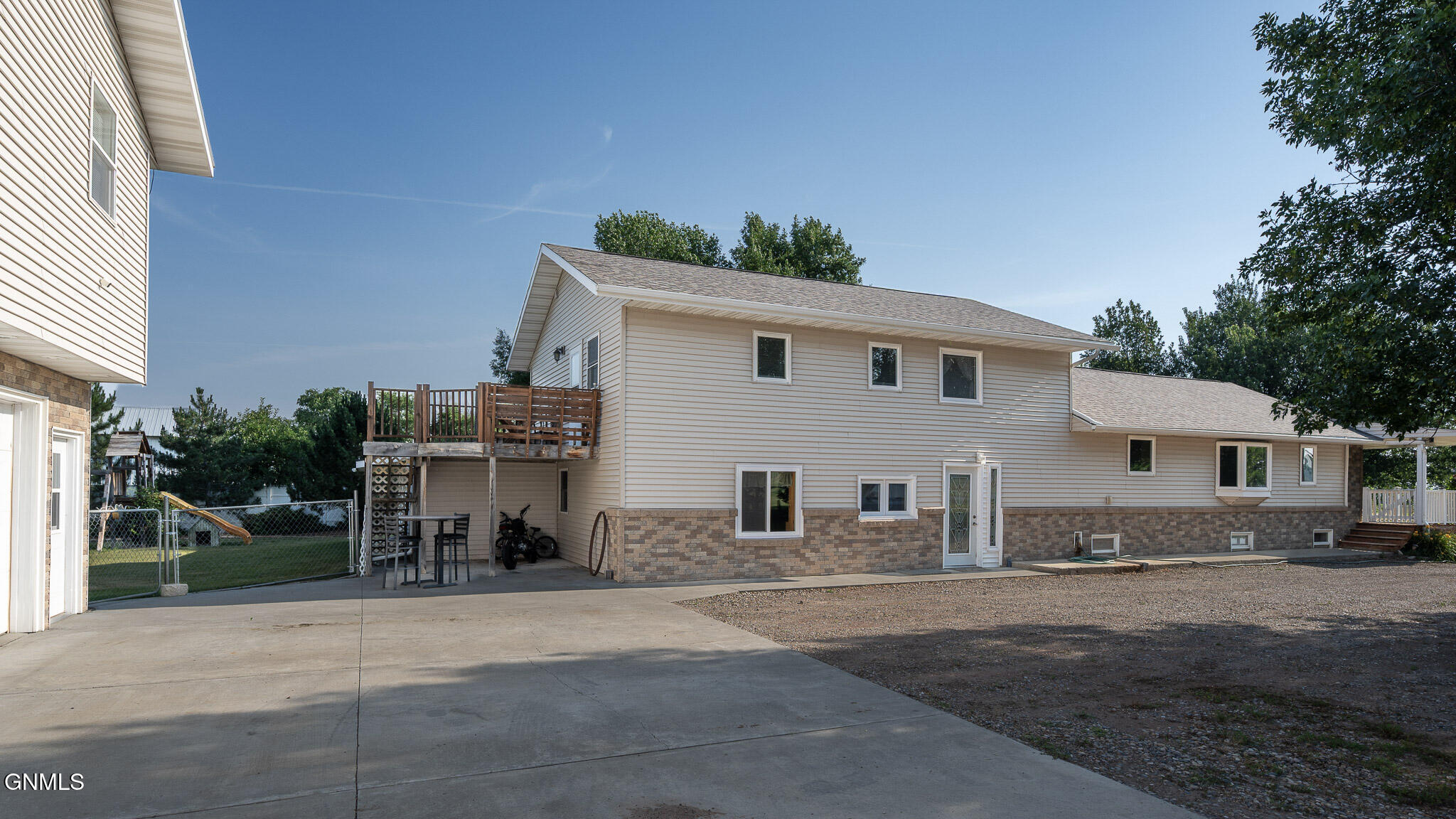 main property photo 69