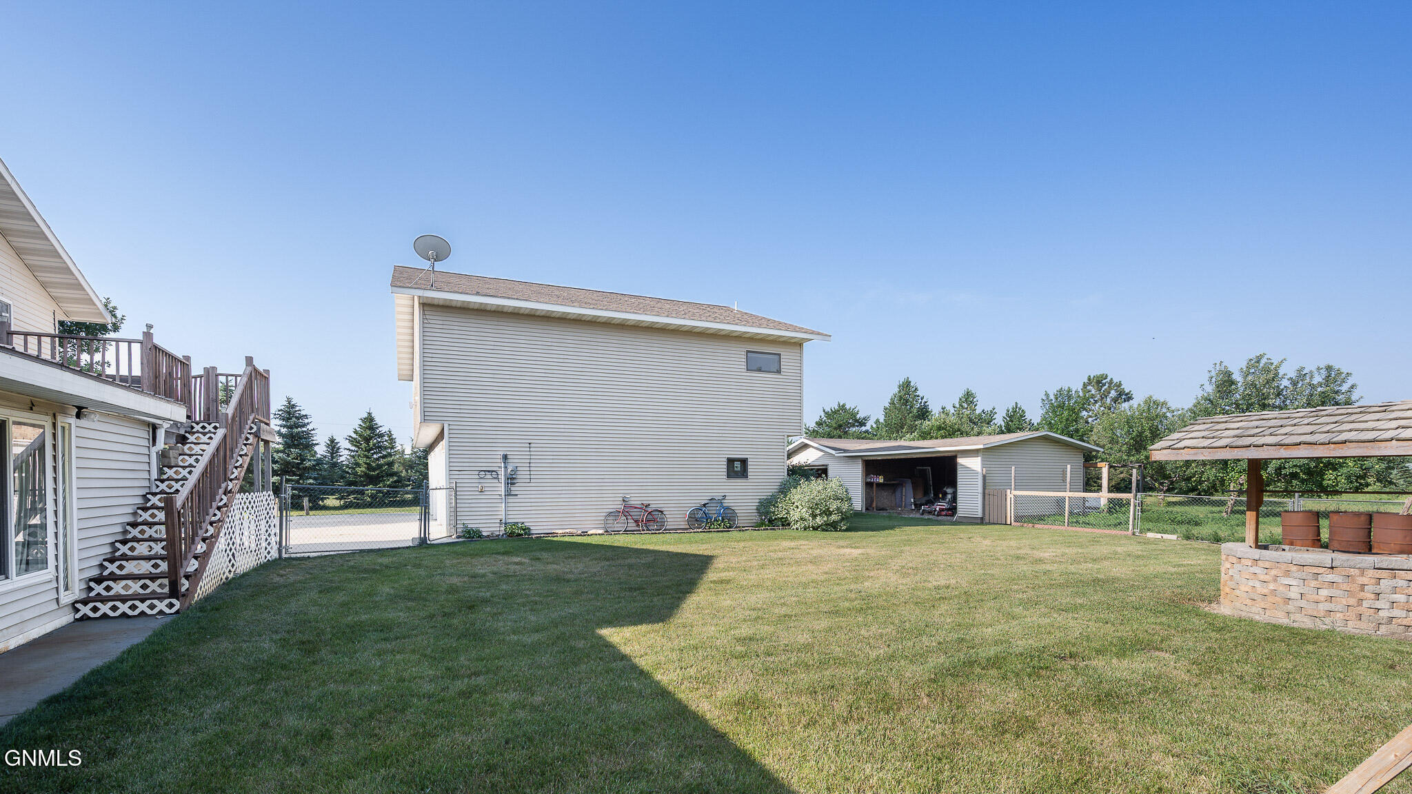 main property photo 72