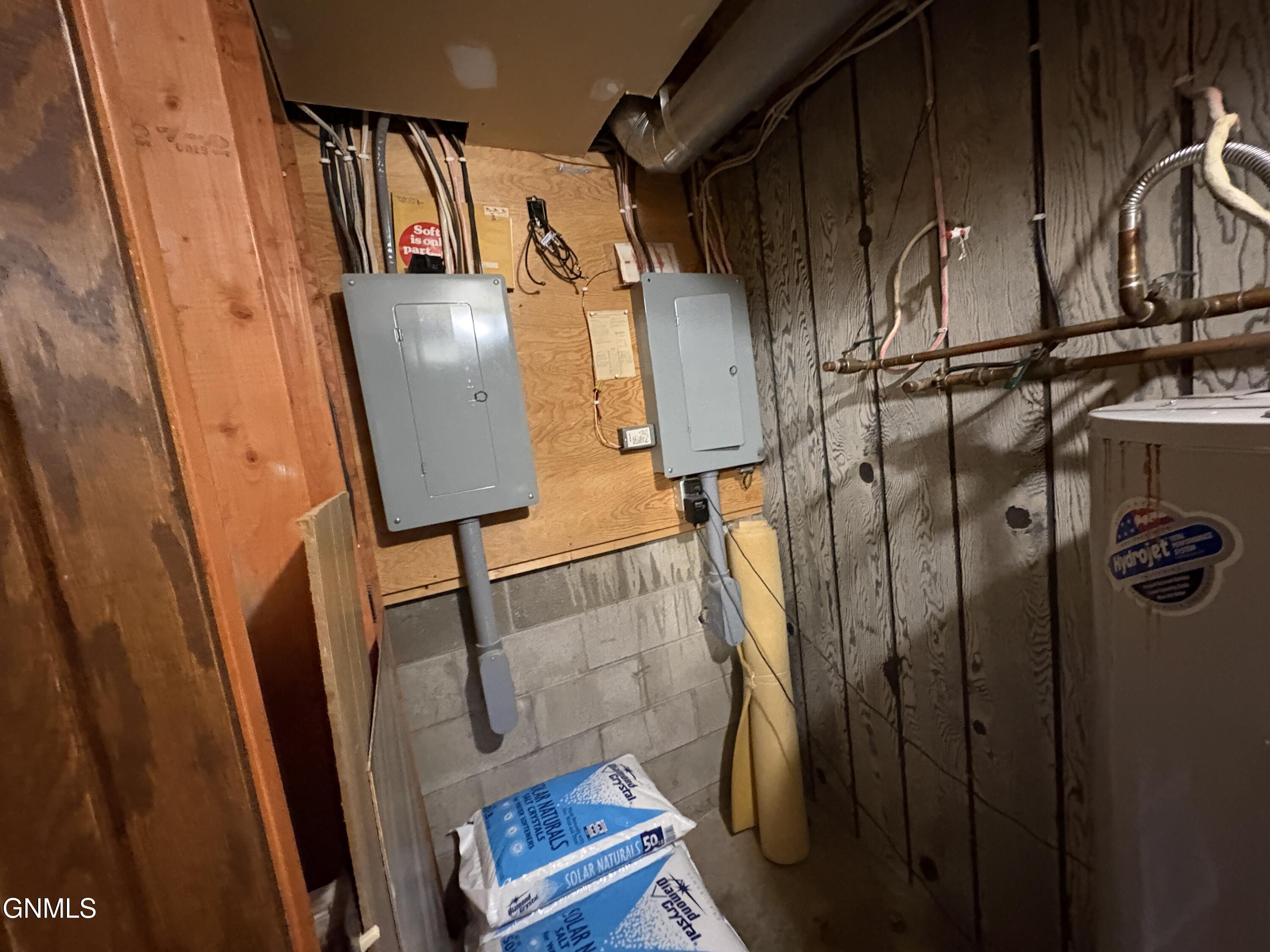 main property photo 20