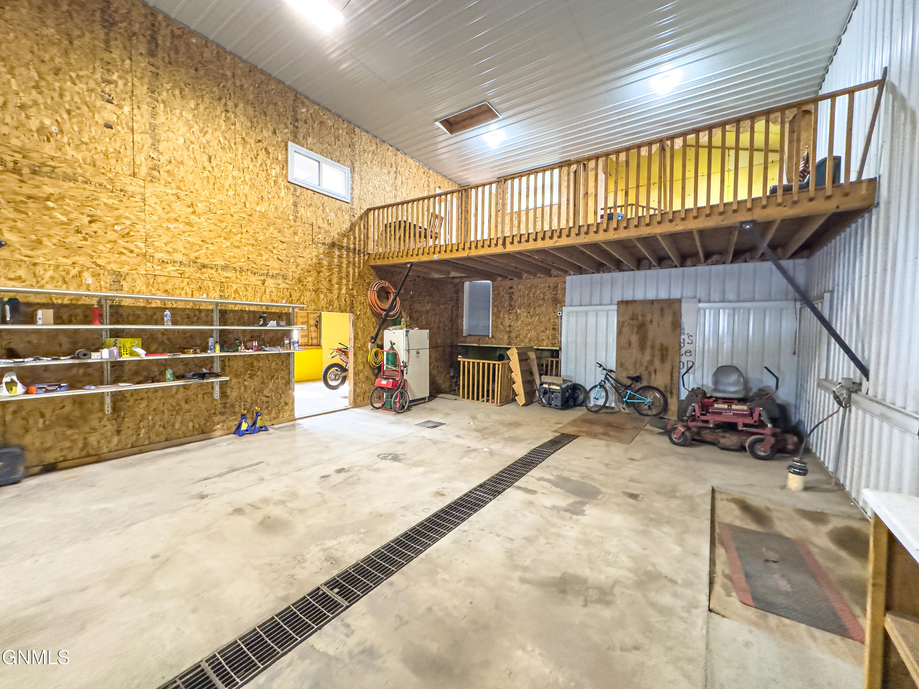 main property photo 49