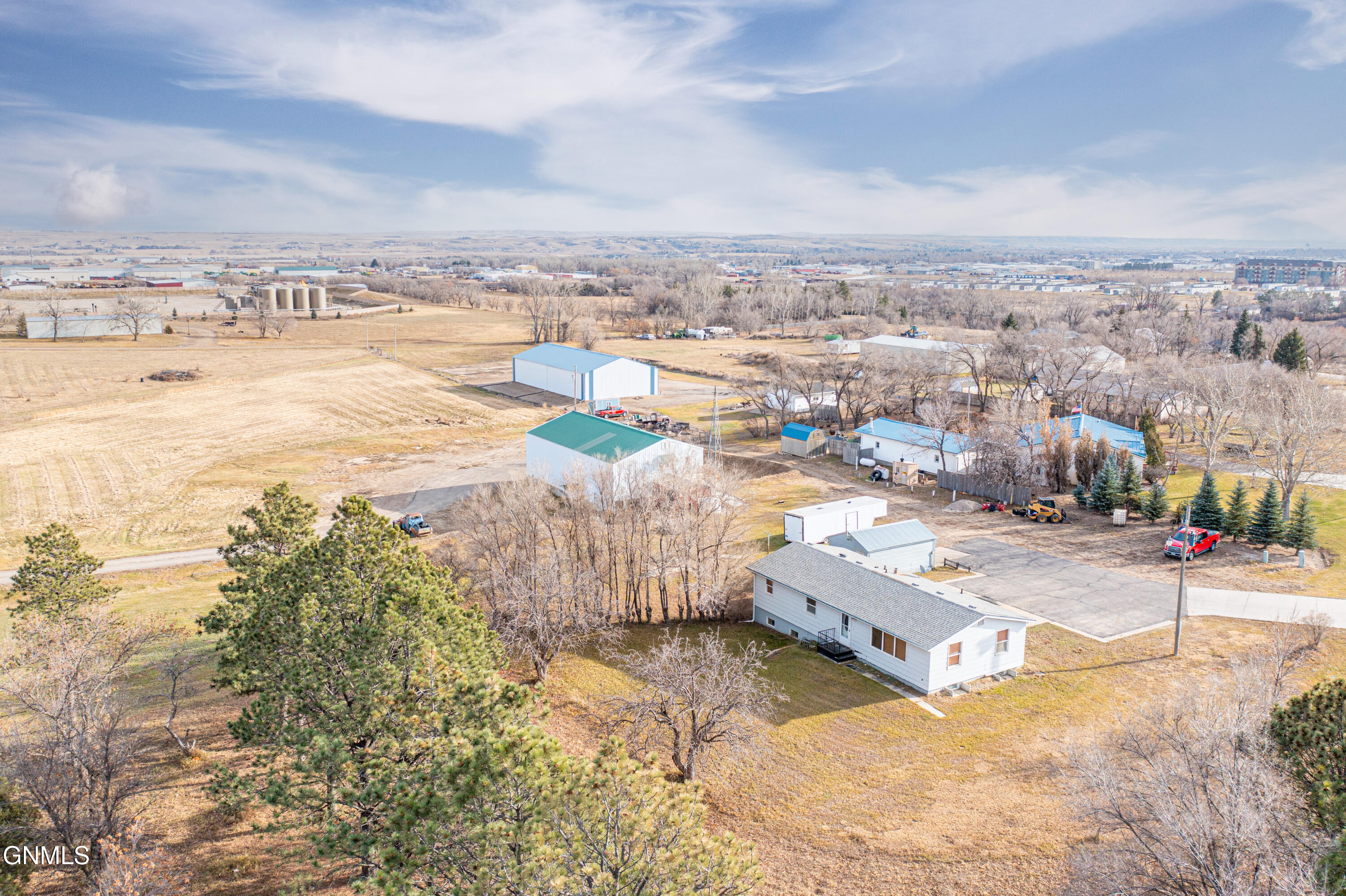 main property photo 5