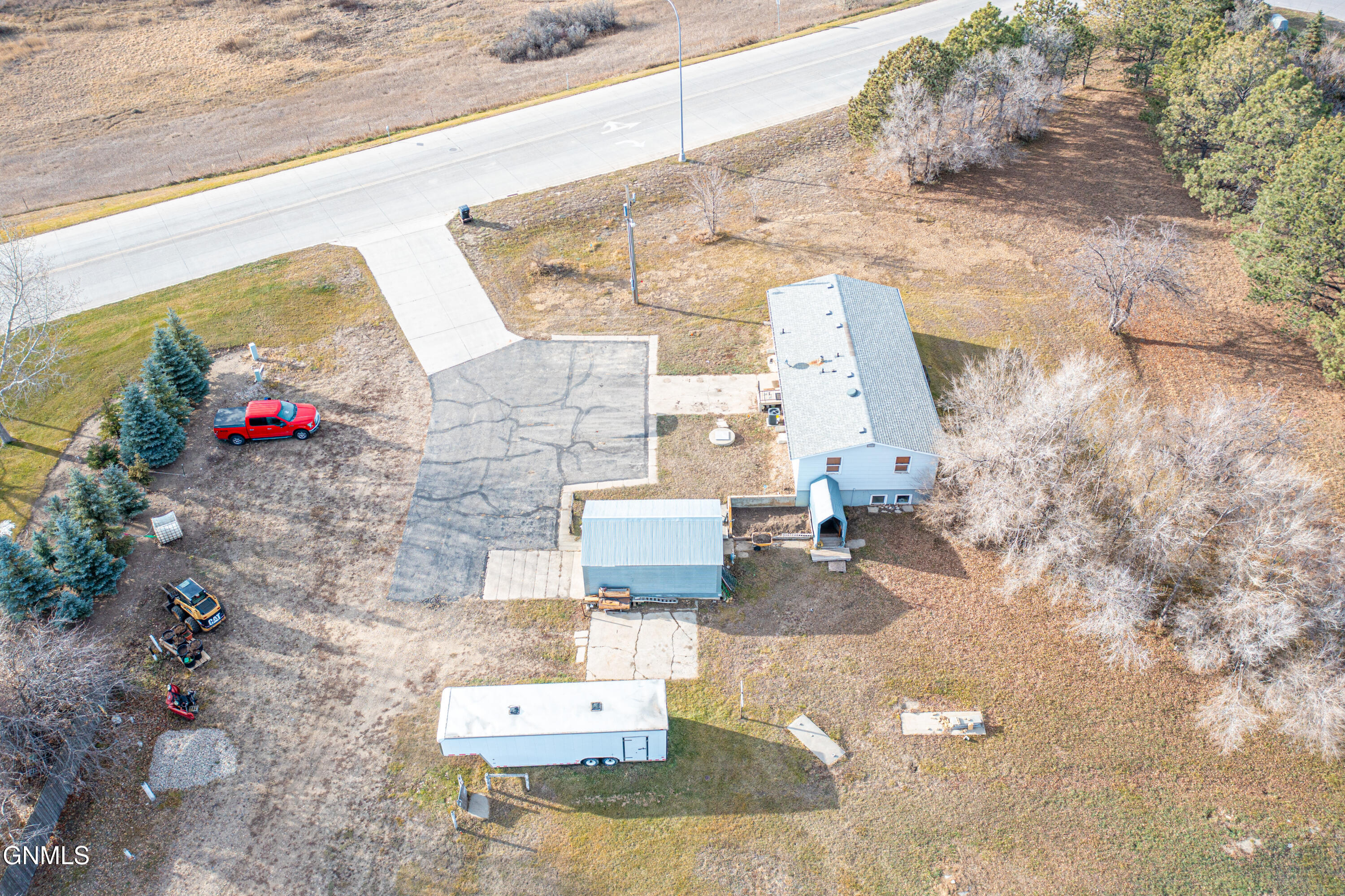 main property photo 17
