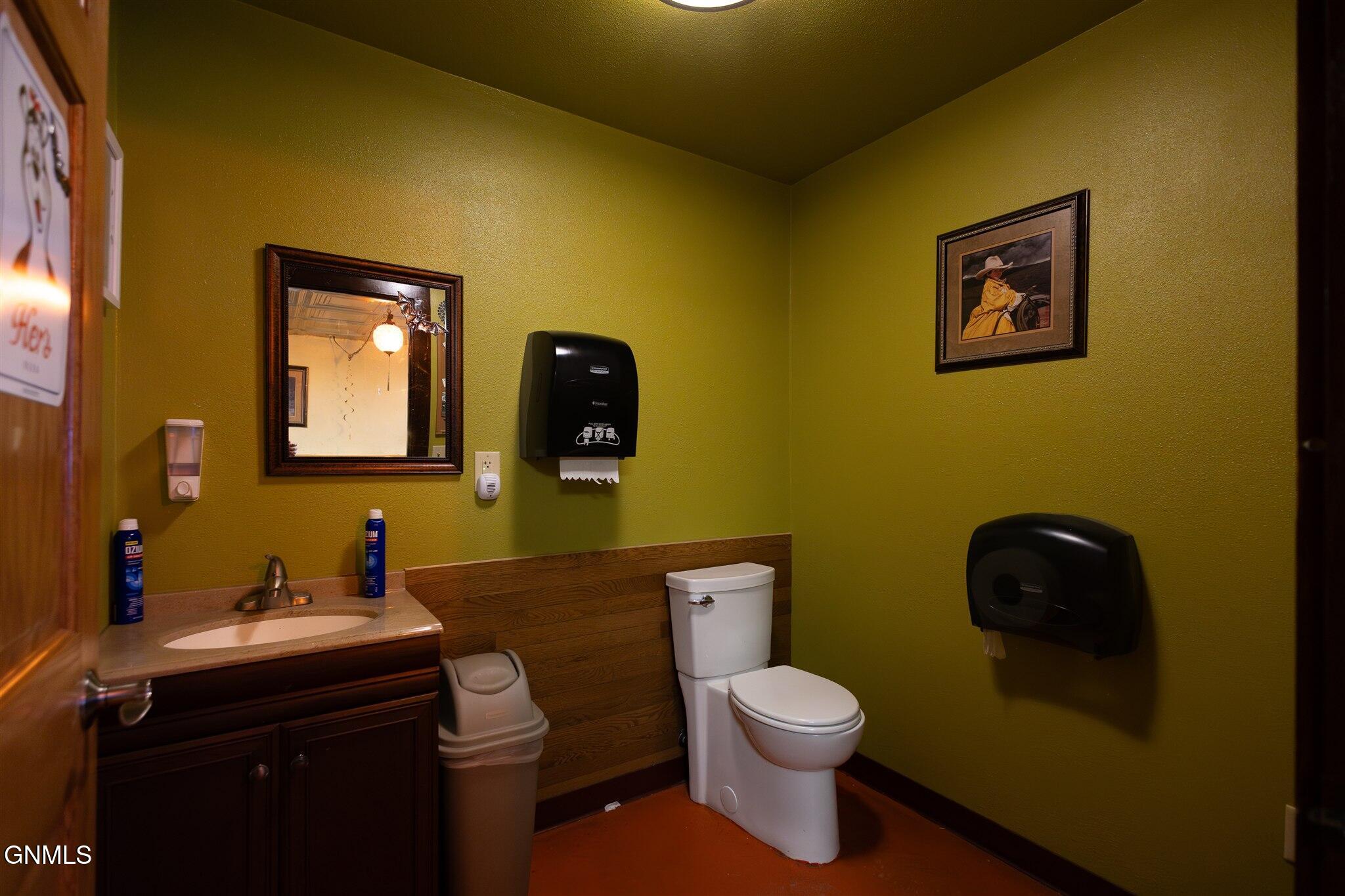 main property photo 10
