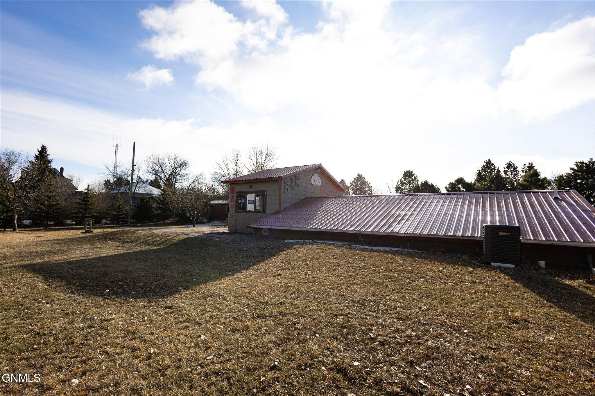 main property photo 23