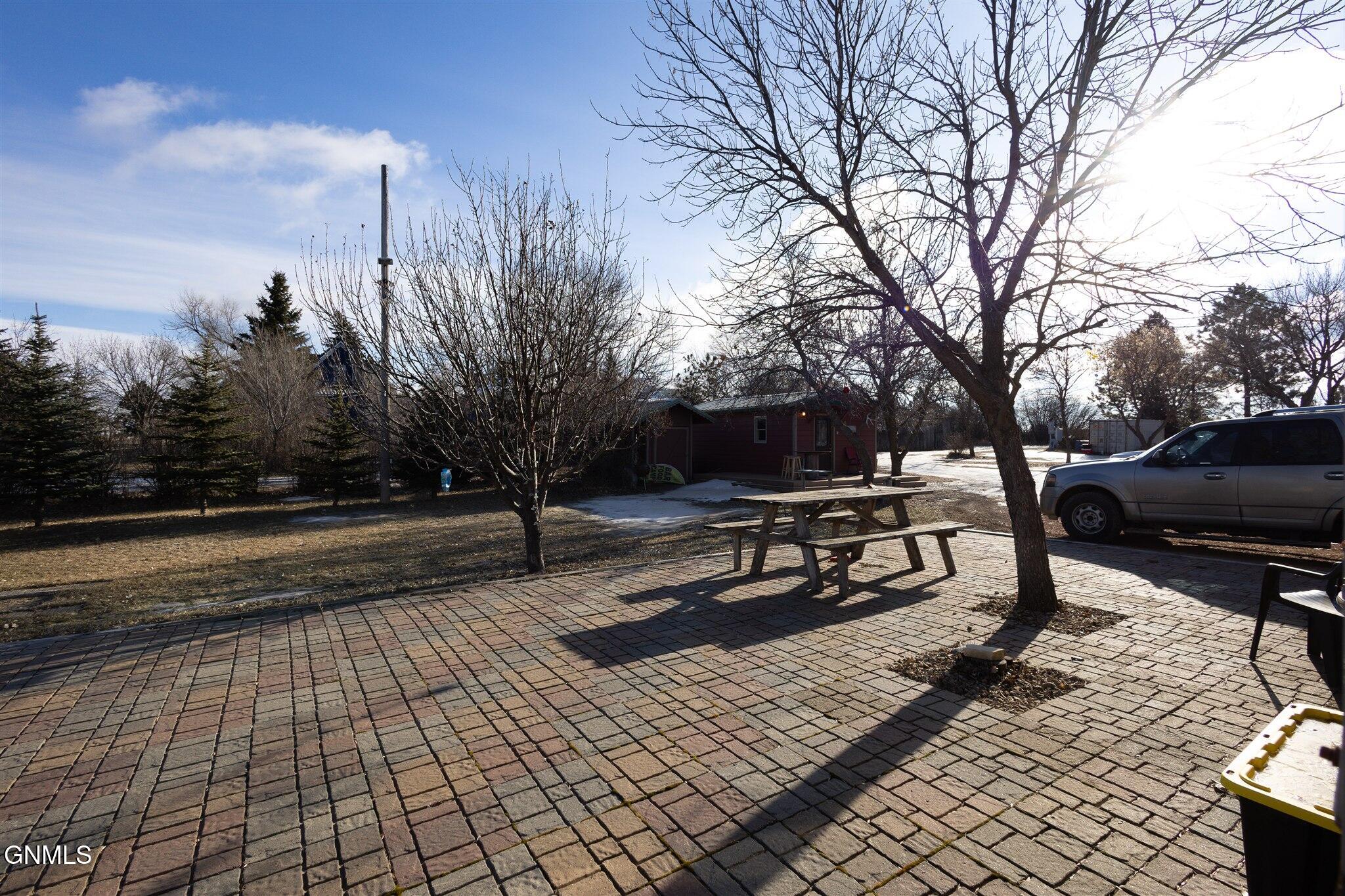 main property photo 27