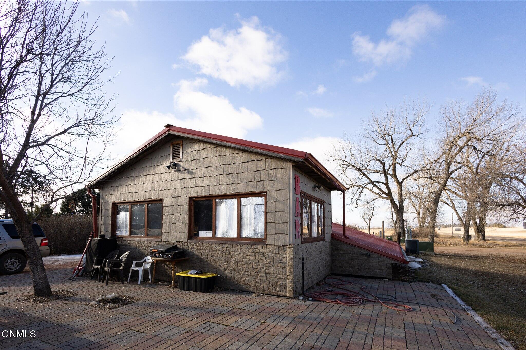 main property photo 29