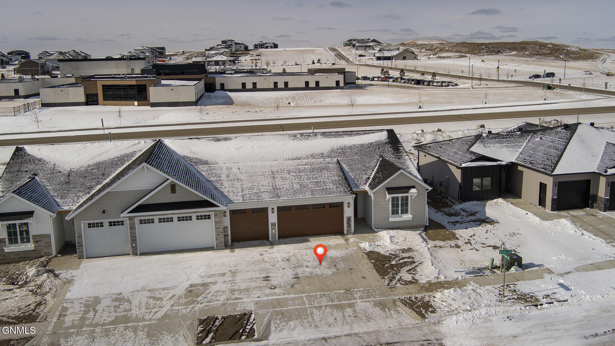 main property photo 42