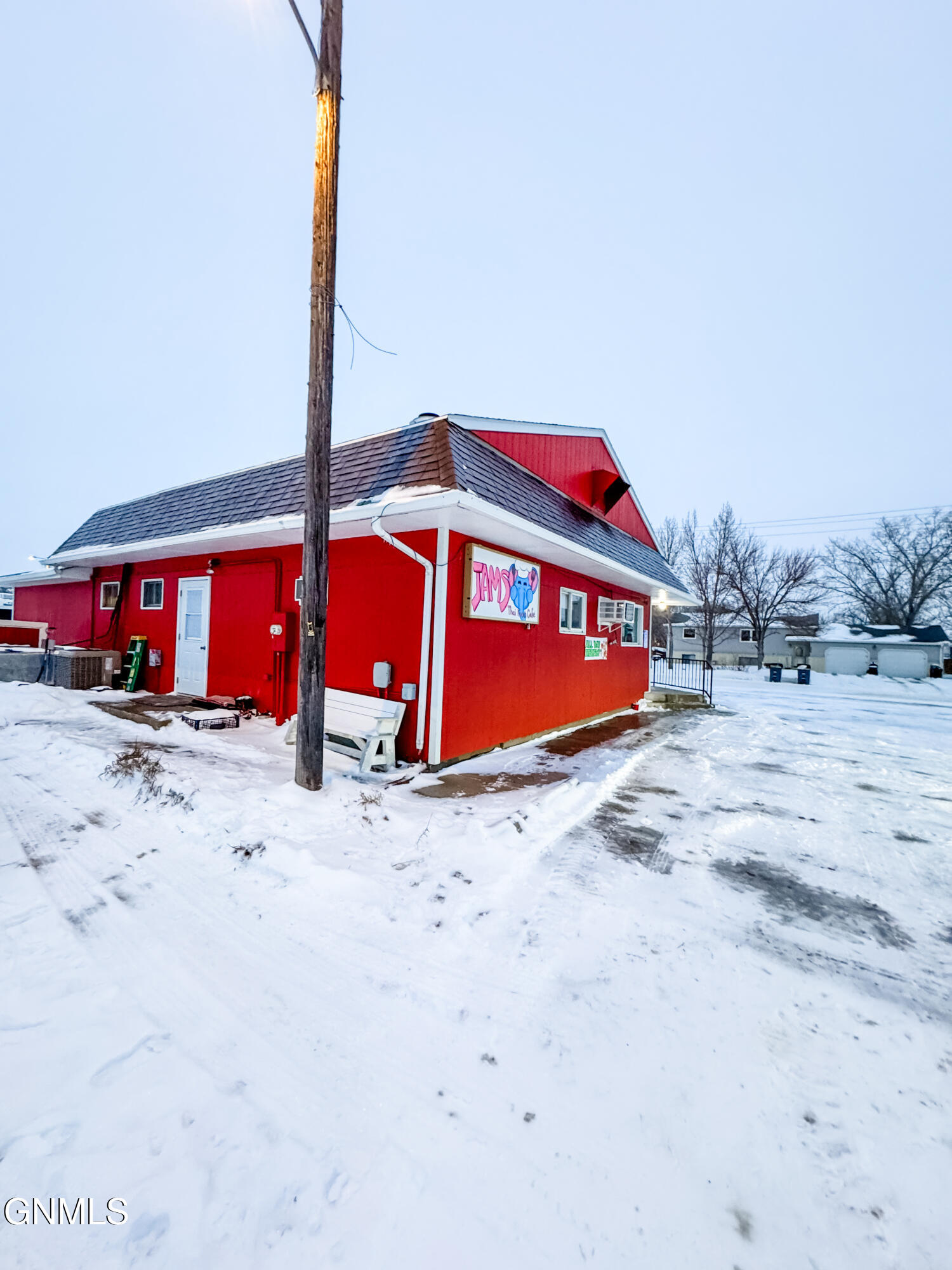 main property photo 5