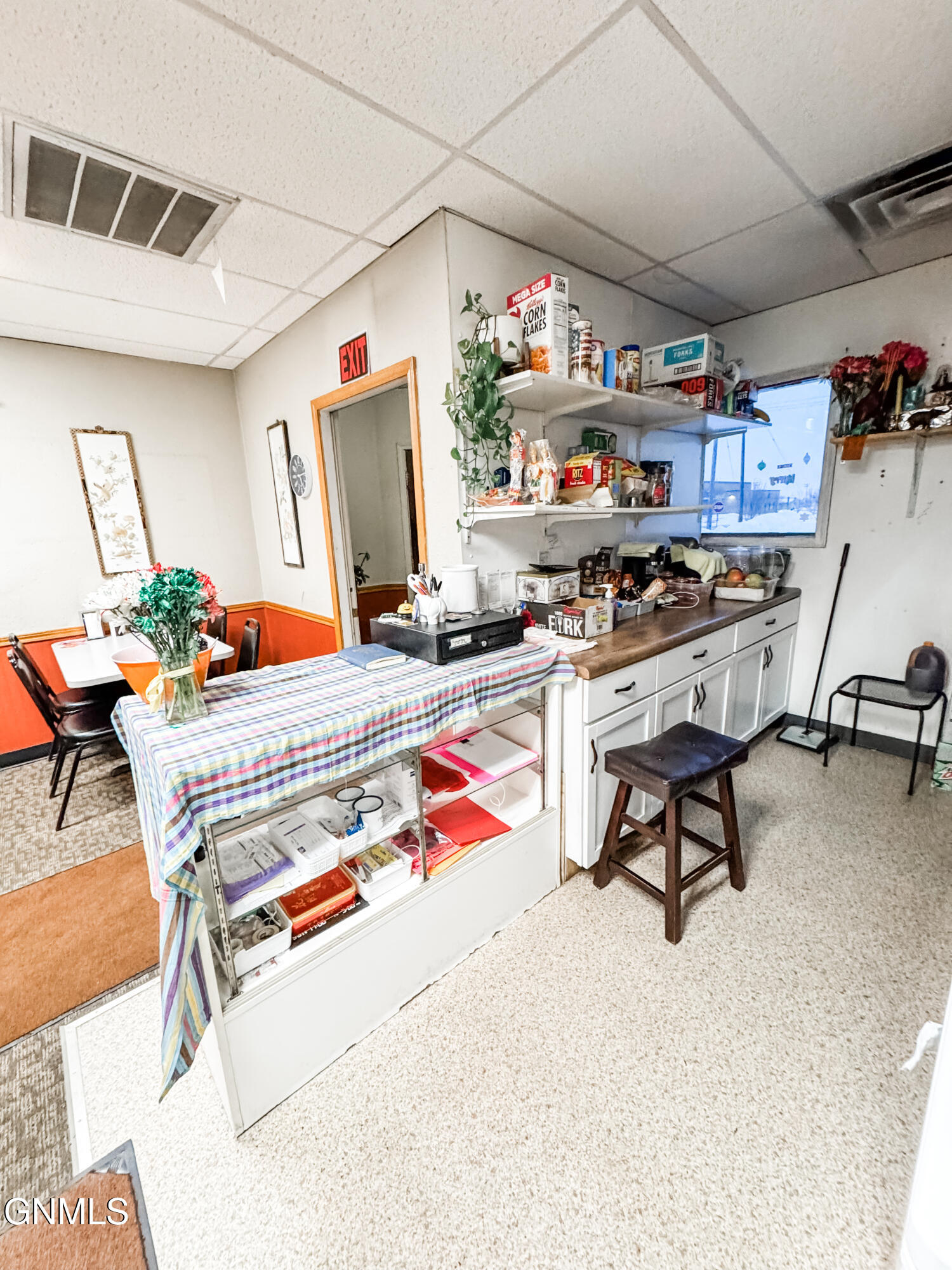 main property photo 9