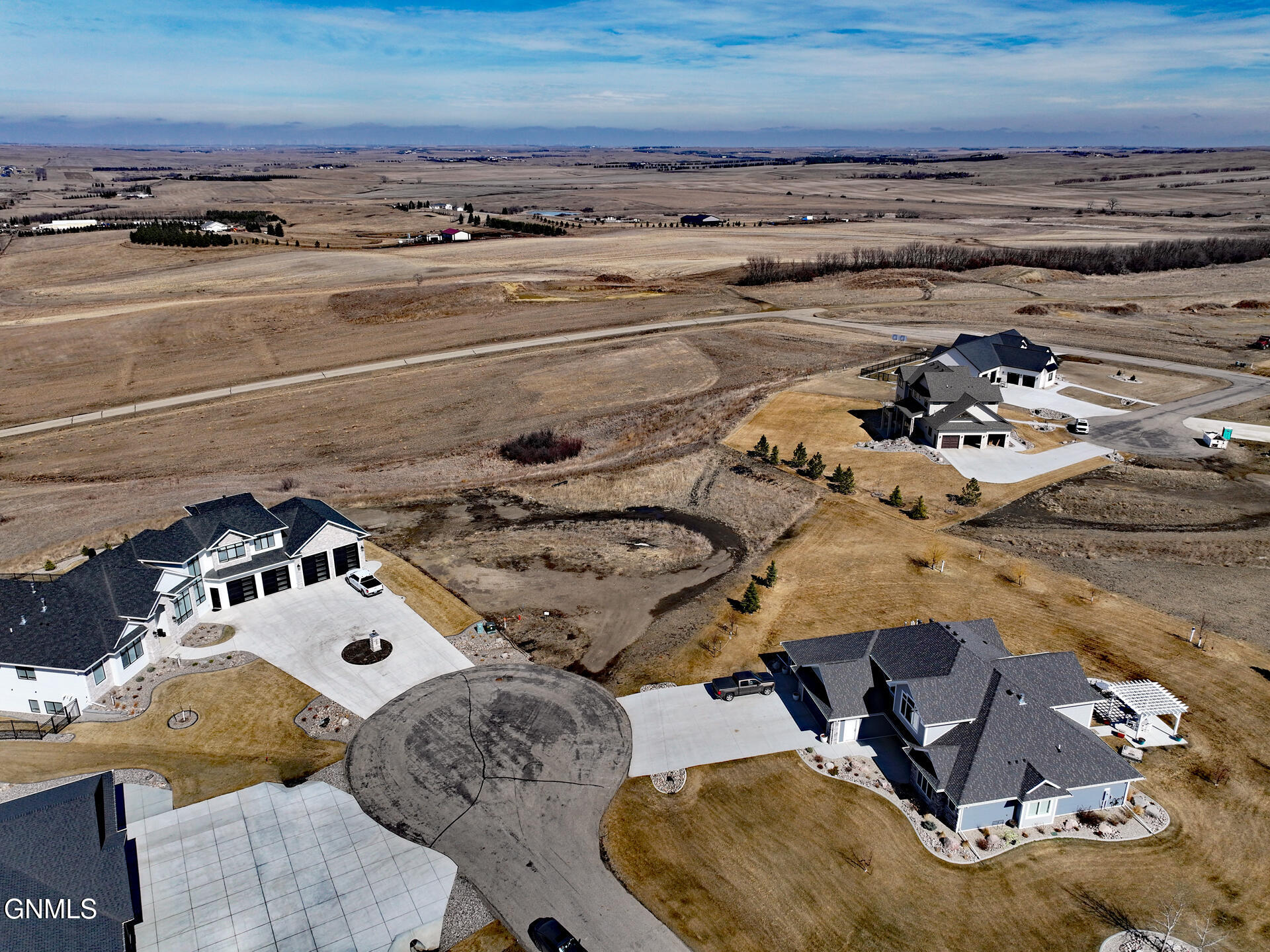 main property photo 12