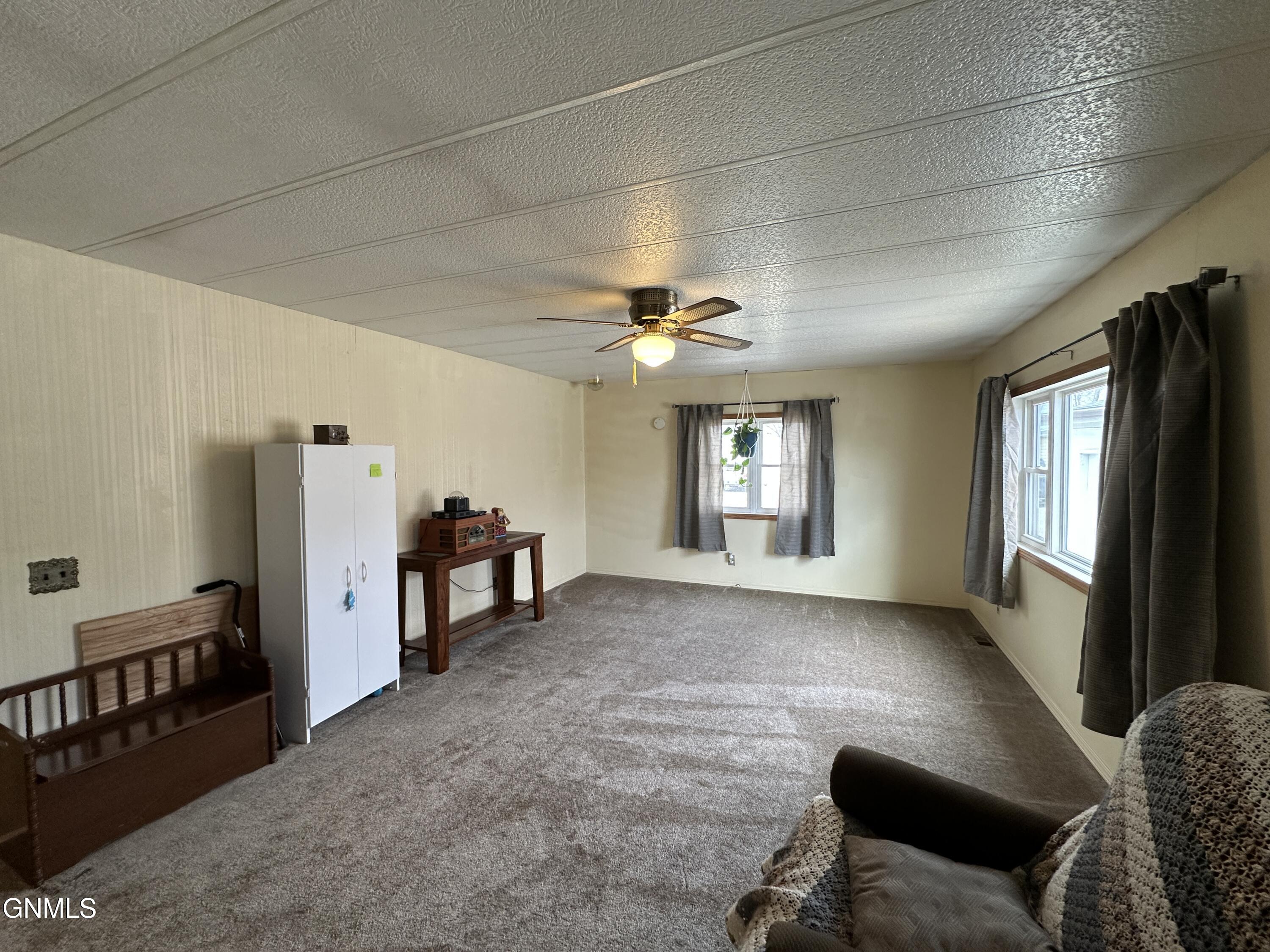 property viewer photo 1