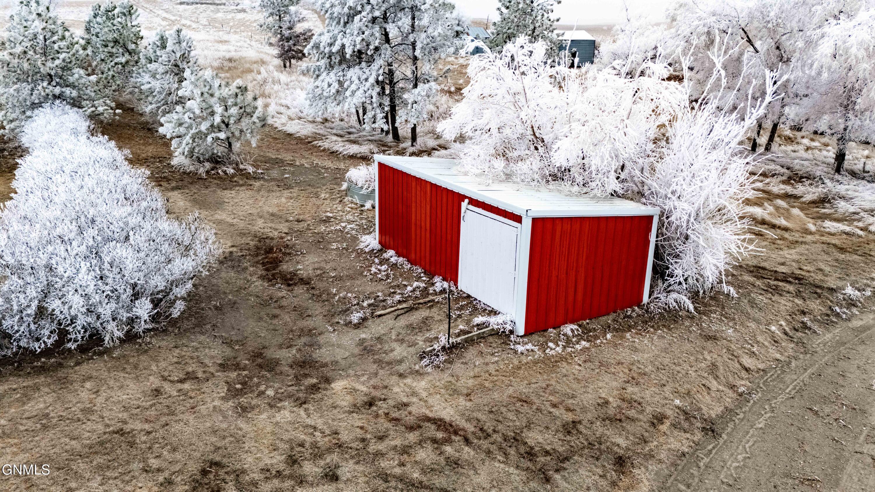main property photo 33