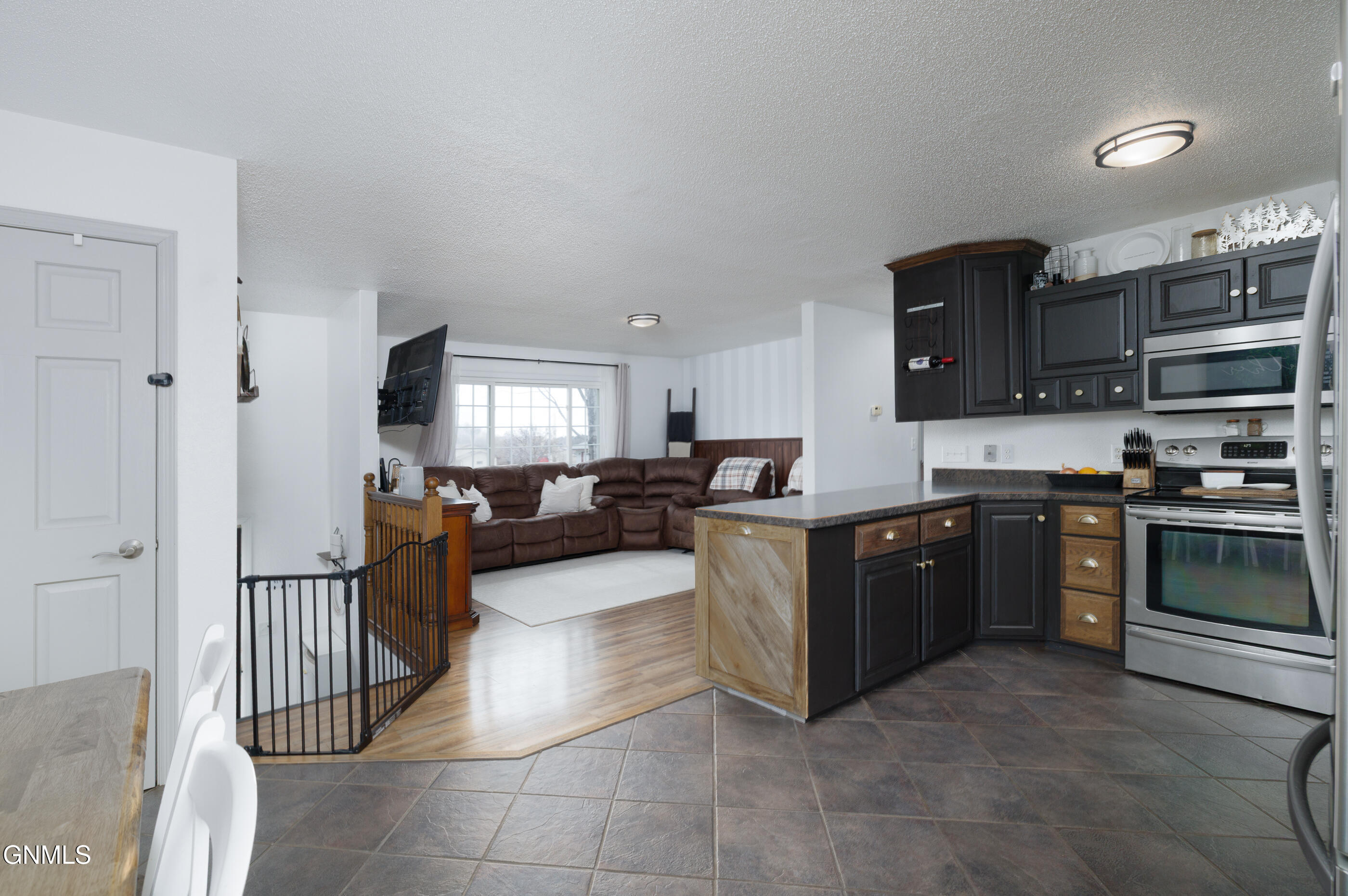 property viewer photo 10