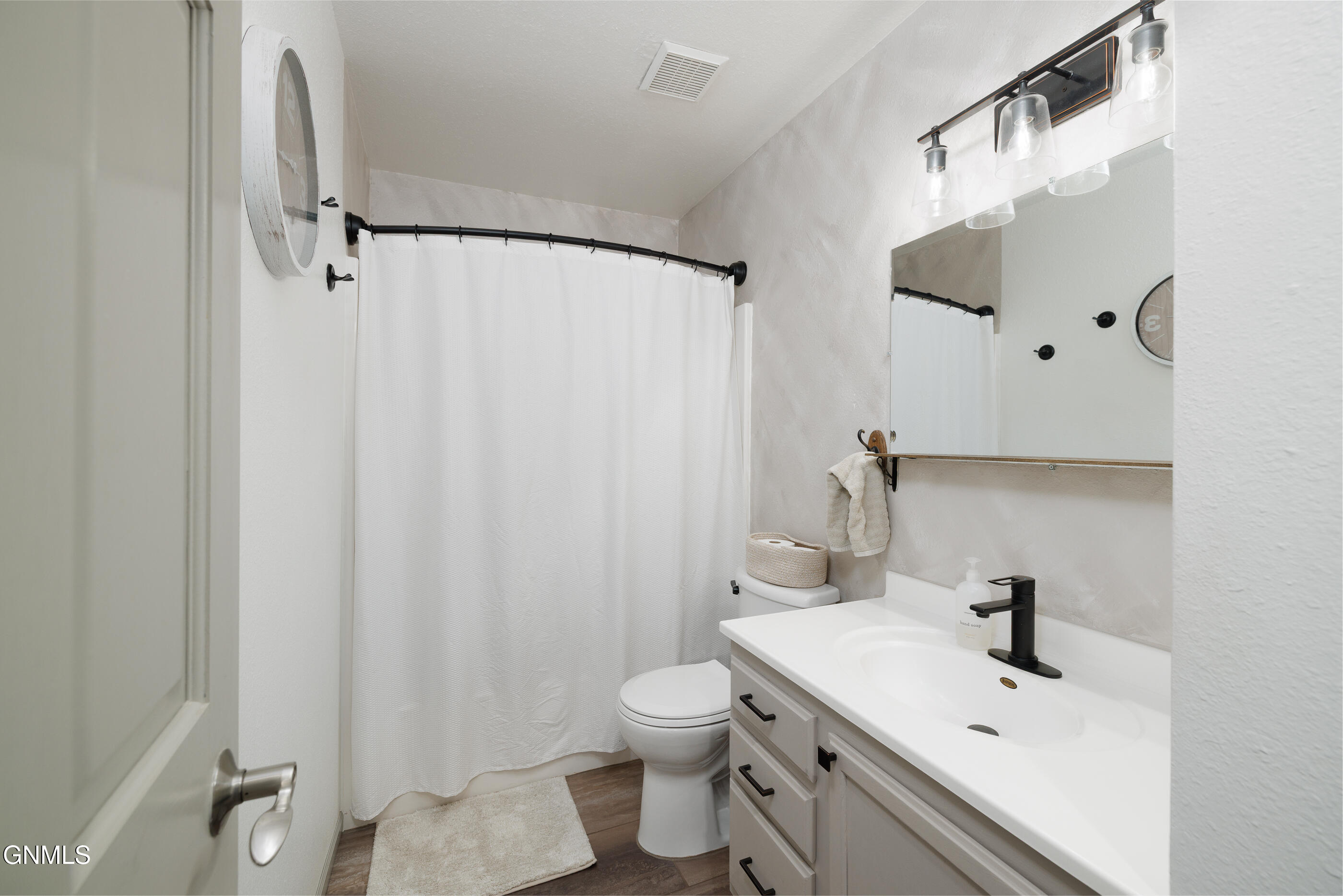 property viewer photo 12