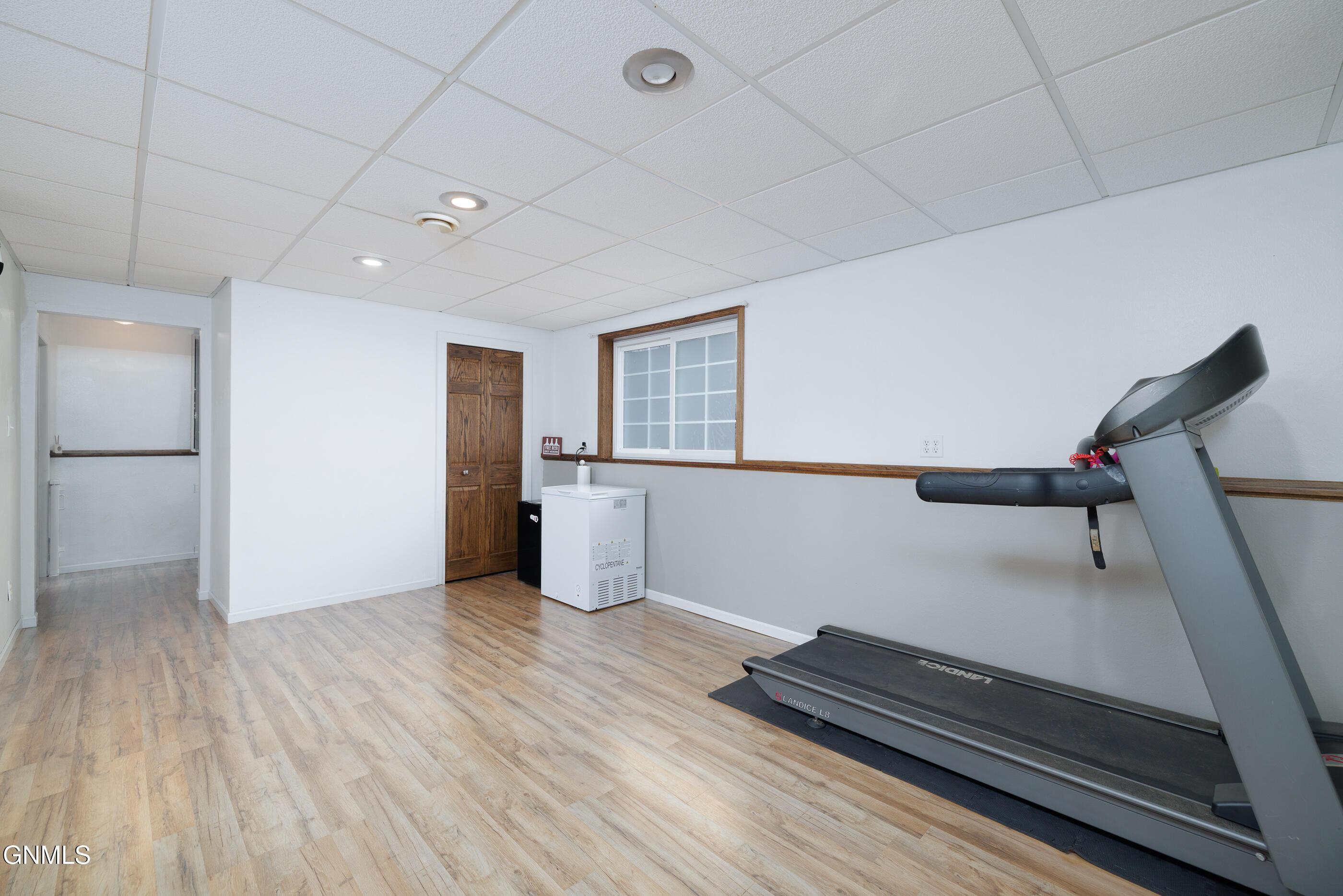 property viewer photo 18