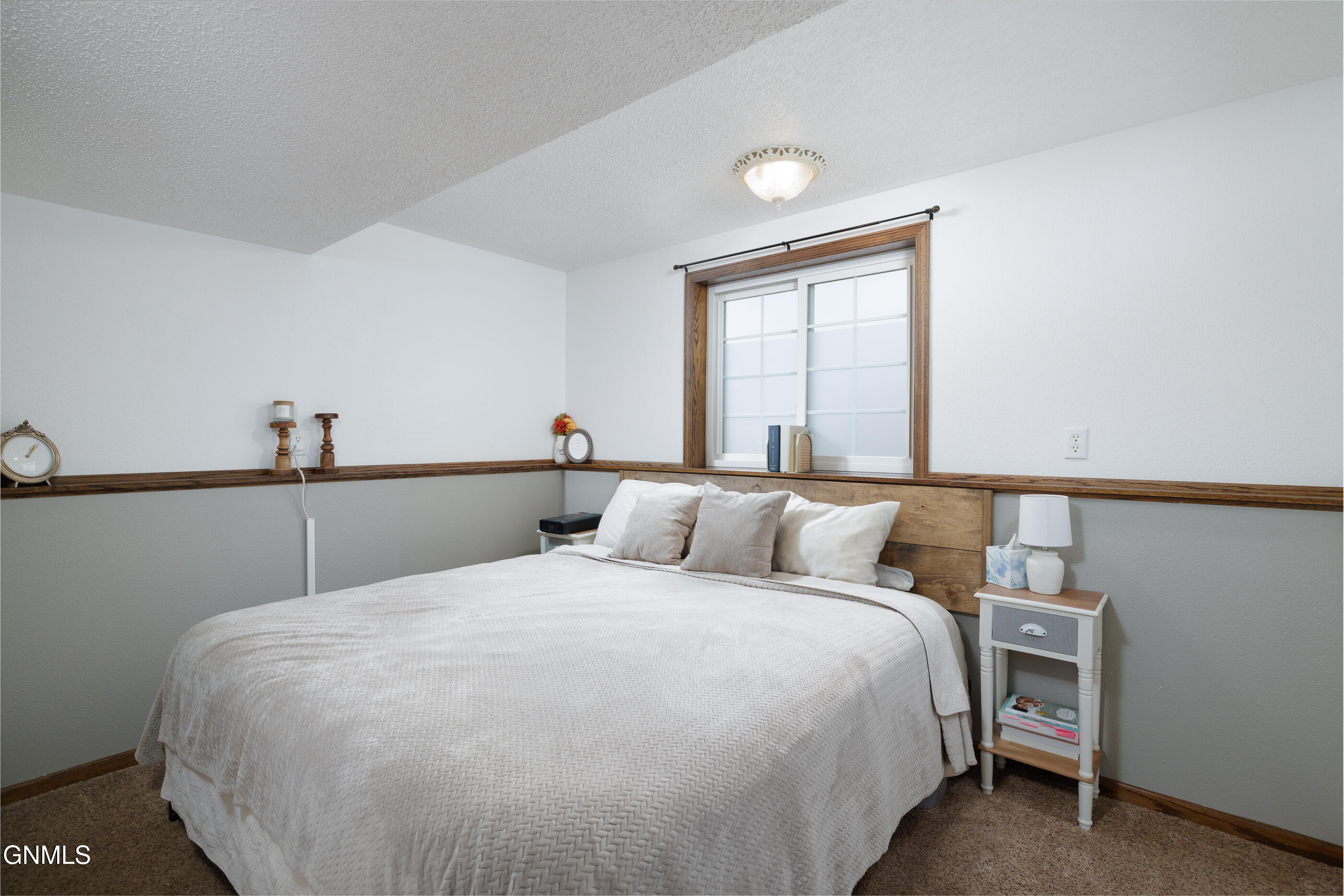 property viewer photo 19