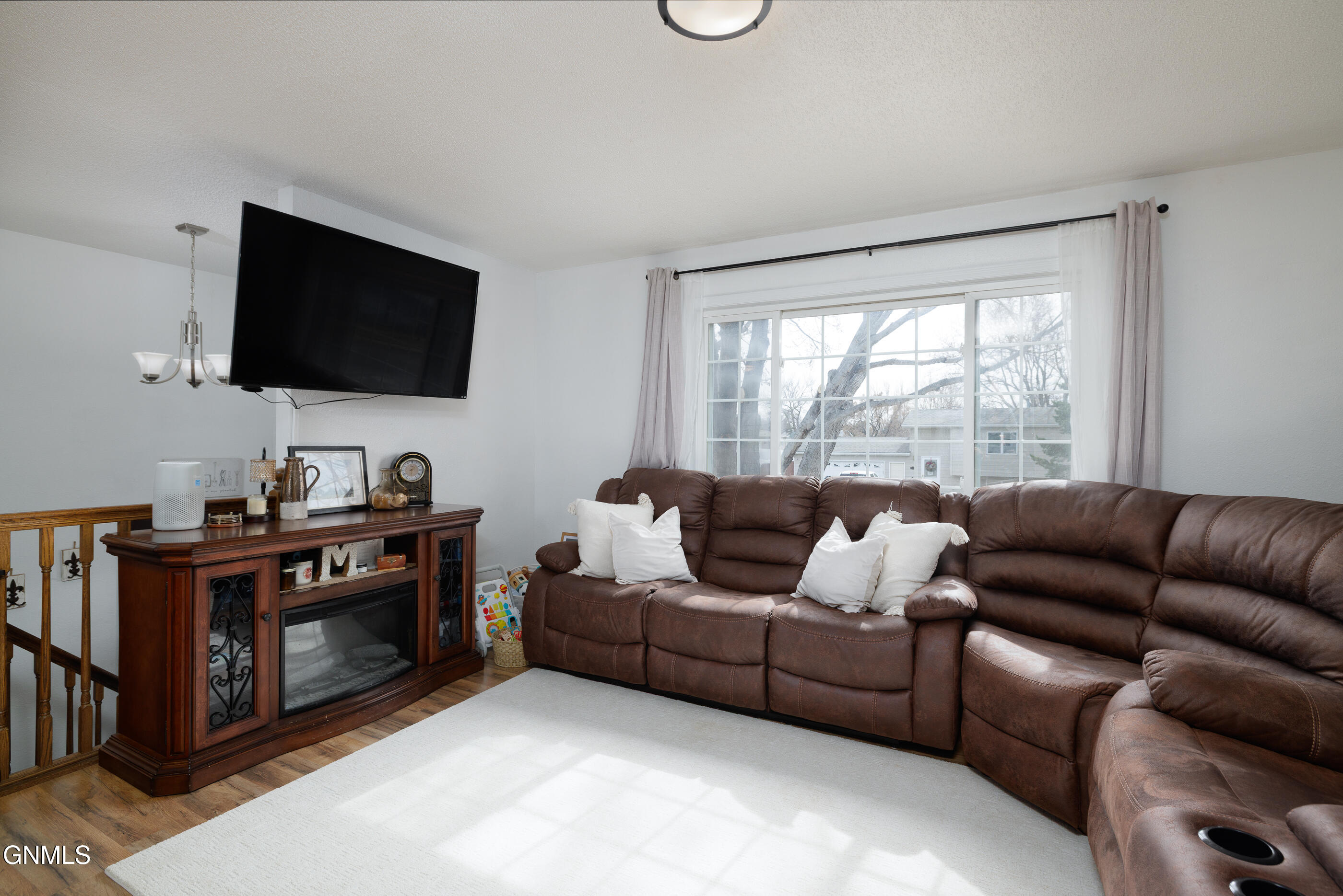 property viewer photo 4