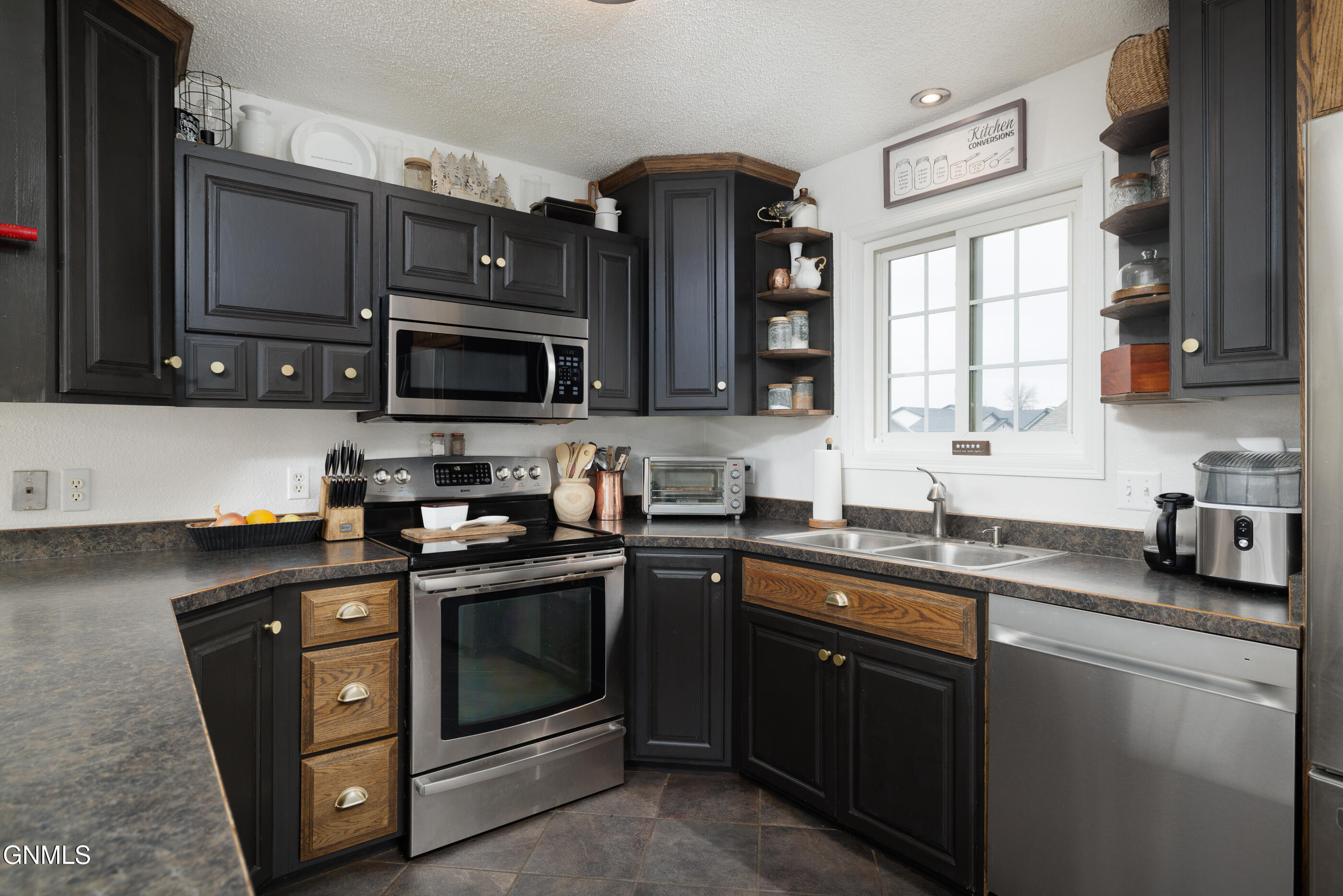 property viewer photo 9