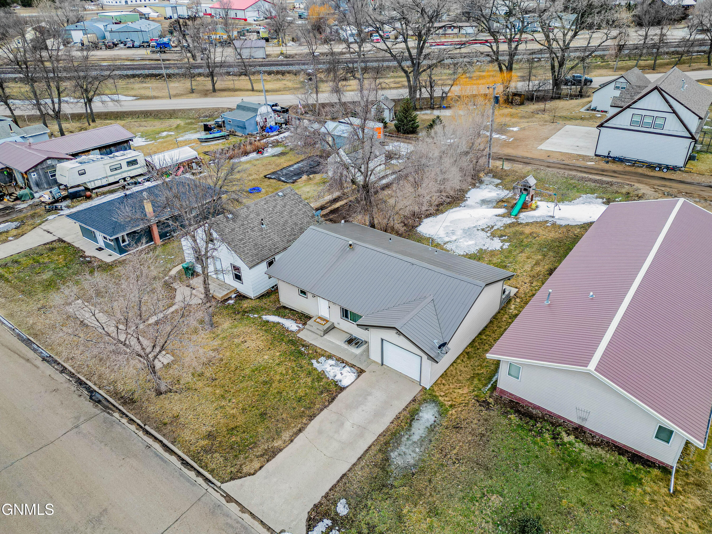 main property photo 68