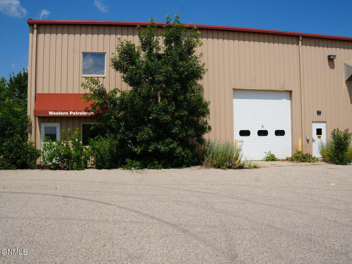 main property photo 4