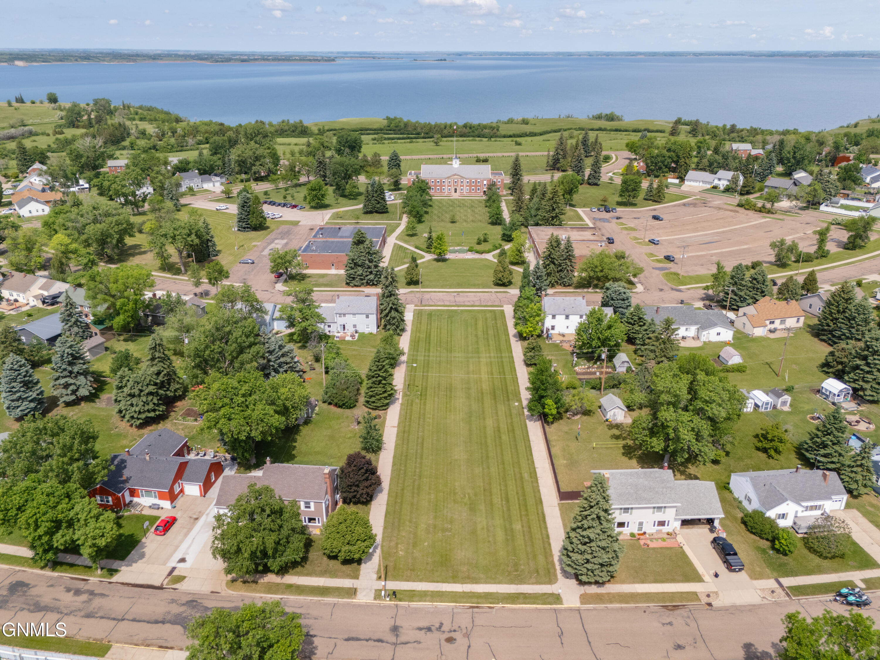 main property photo 22