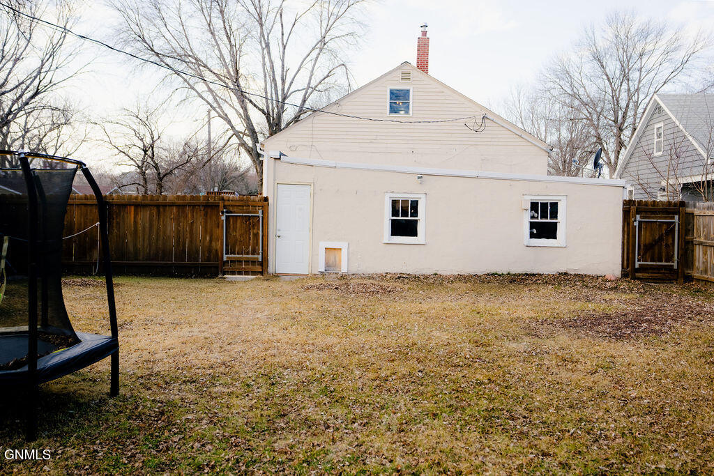 main property photo 75
