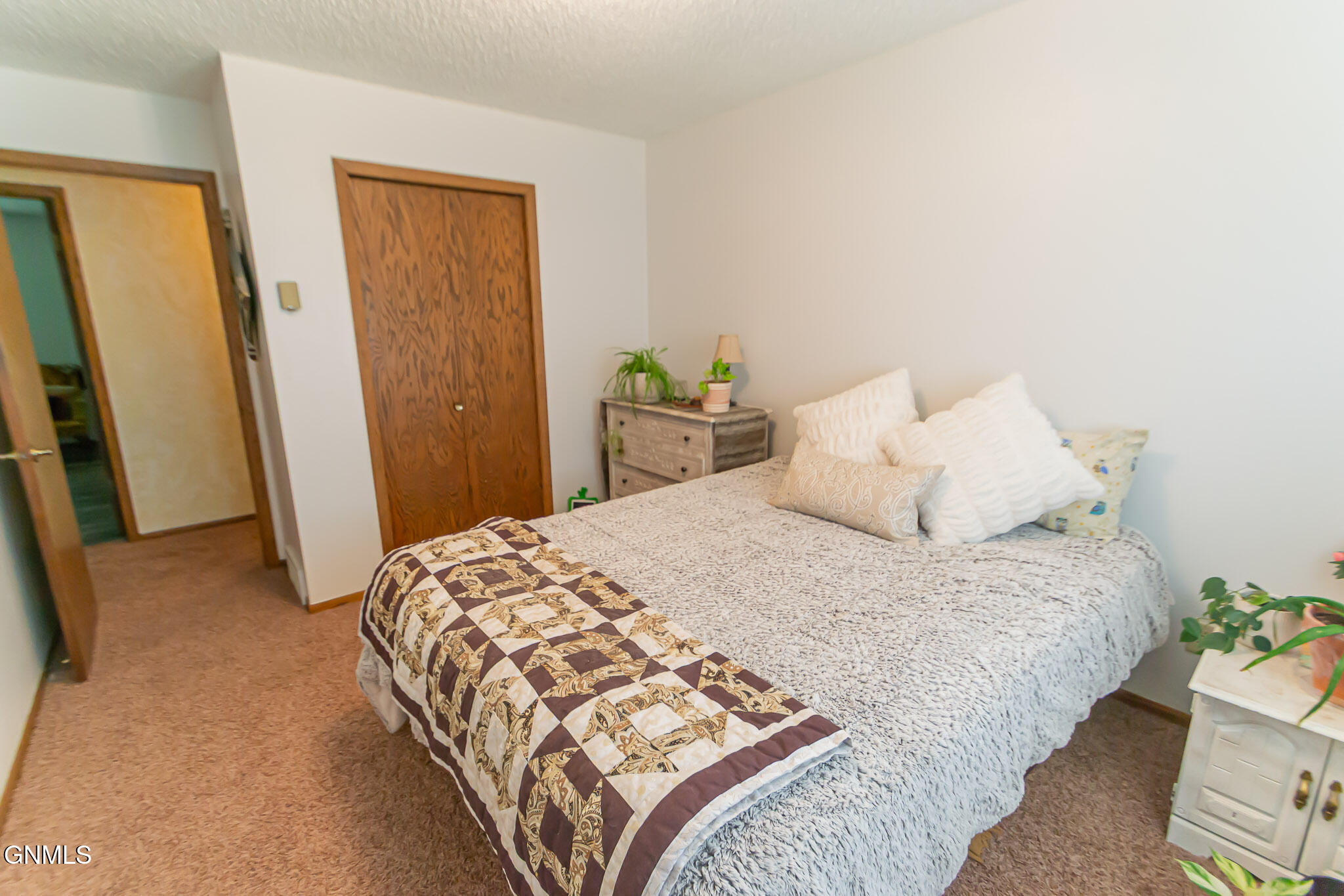 property viewer photo 14