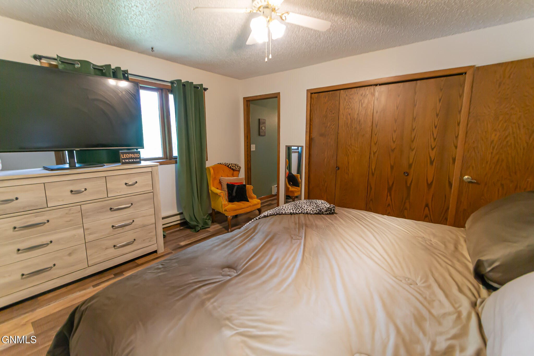 property viewer photo 19